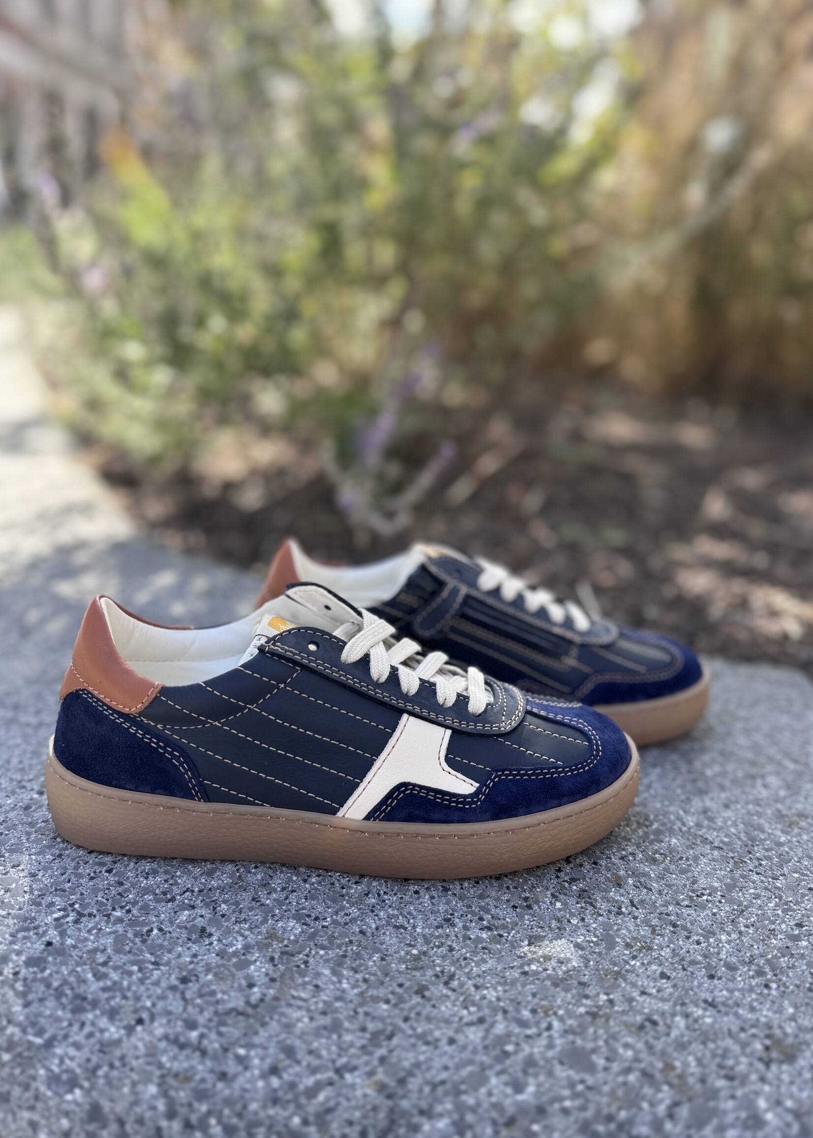 Ocra D880 sneaker donkerblauw cognac