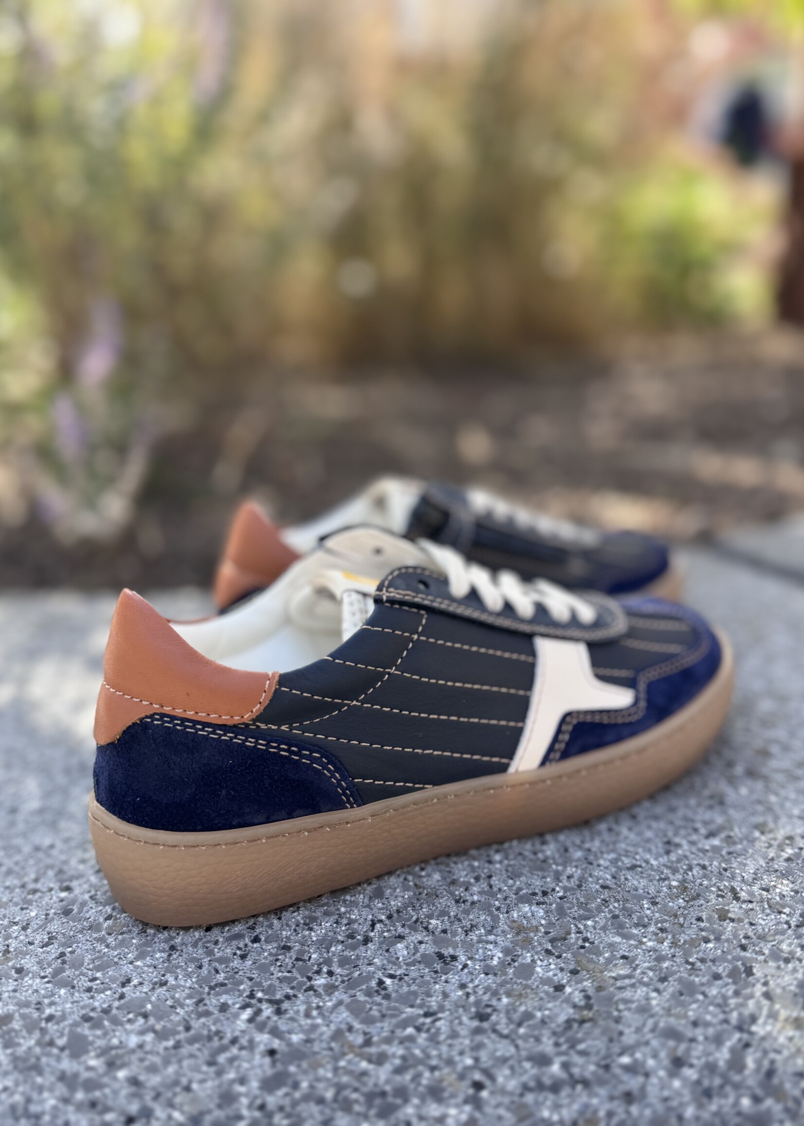 Ocra D880 sneaker donkerblauw cognac