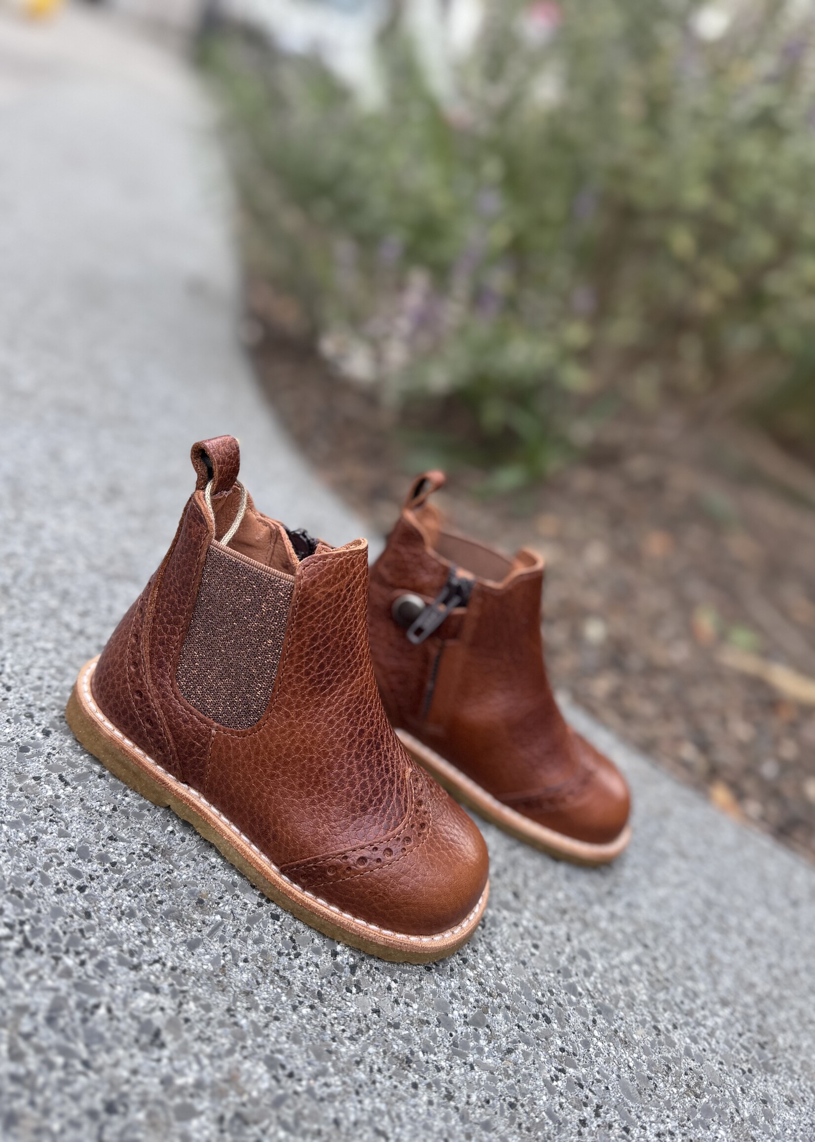 Angulus 6168-101 starter chelsea boot brogue cognac/cognac