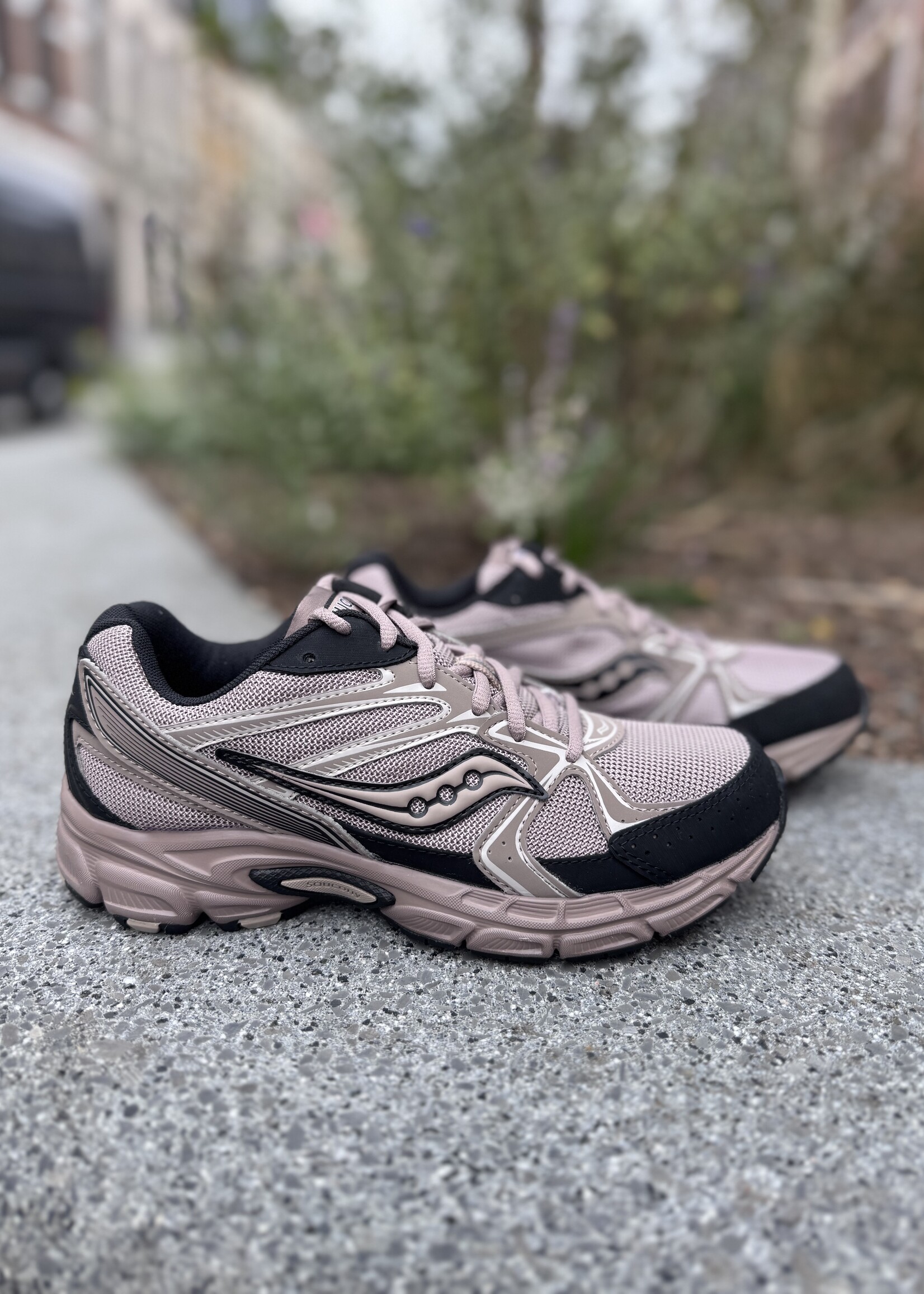 Saucony ride millenium taupe black