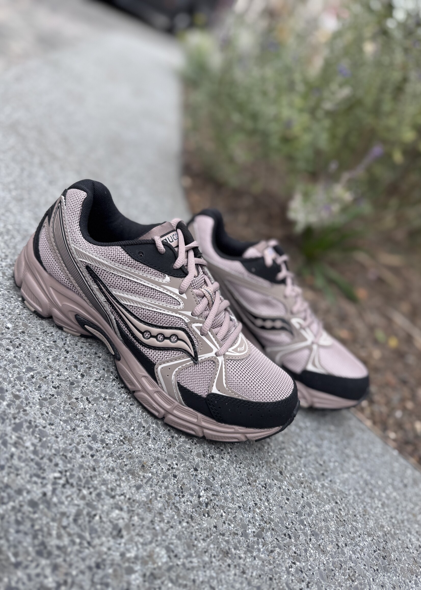 Saucony ride millenium taupe black