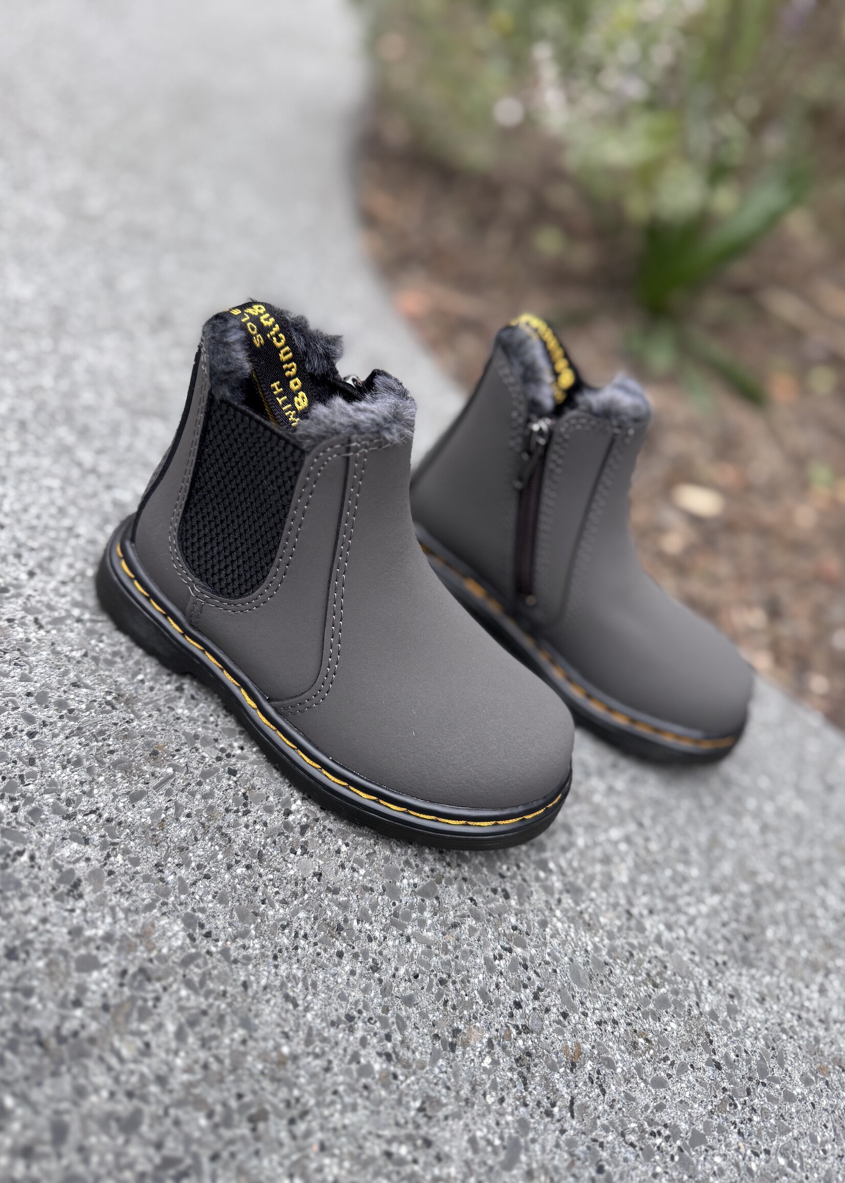 Dr Martens 2976 Leonore chelsea boot gummetal