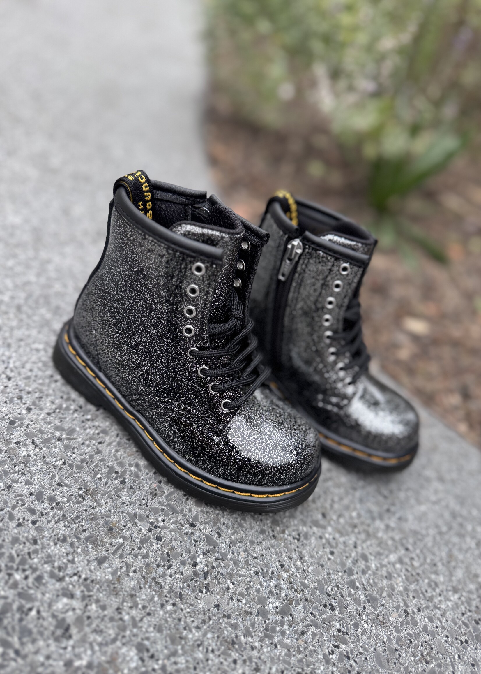 Dr Martens 1460 black silver
