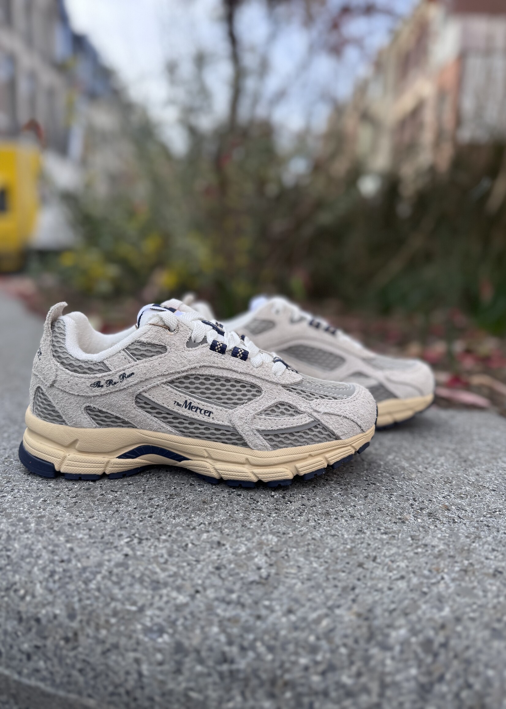 Mercer Re-Run Americana off white