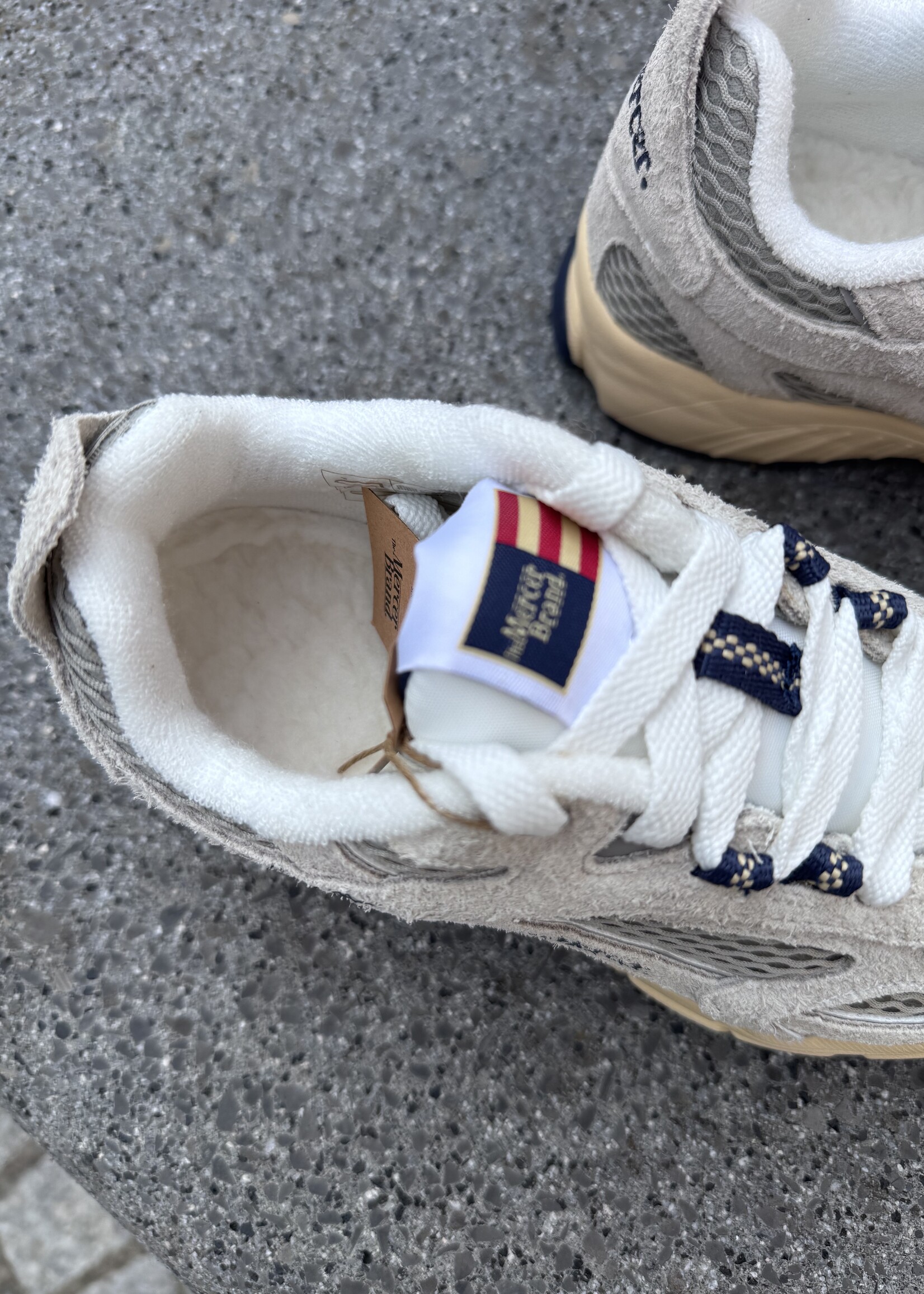 Mercer Re-Run Americana off white