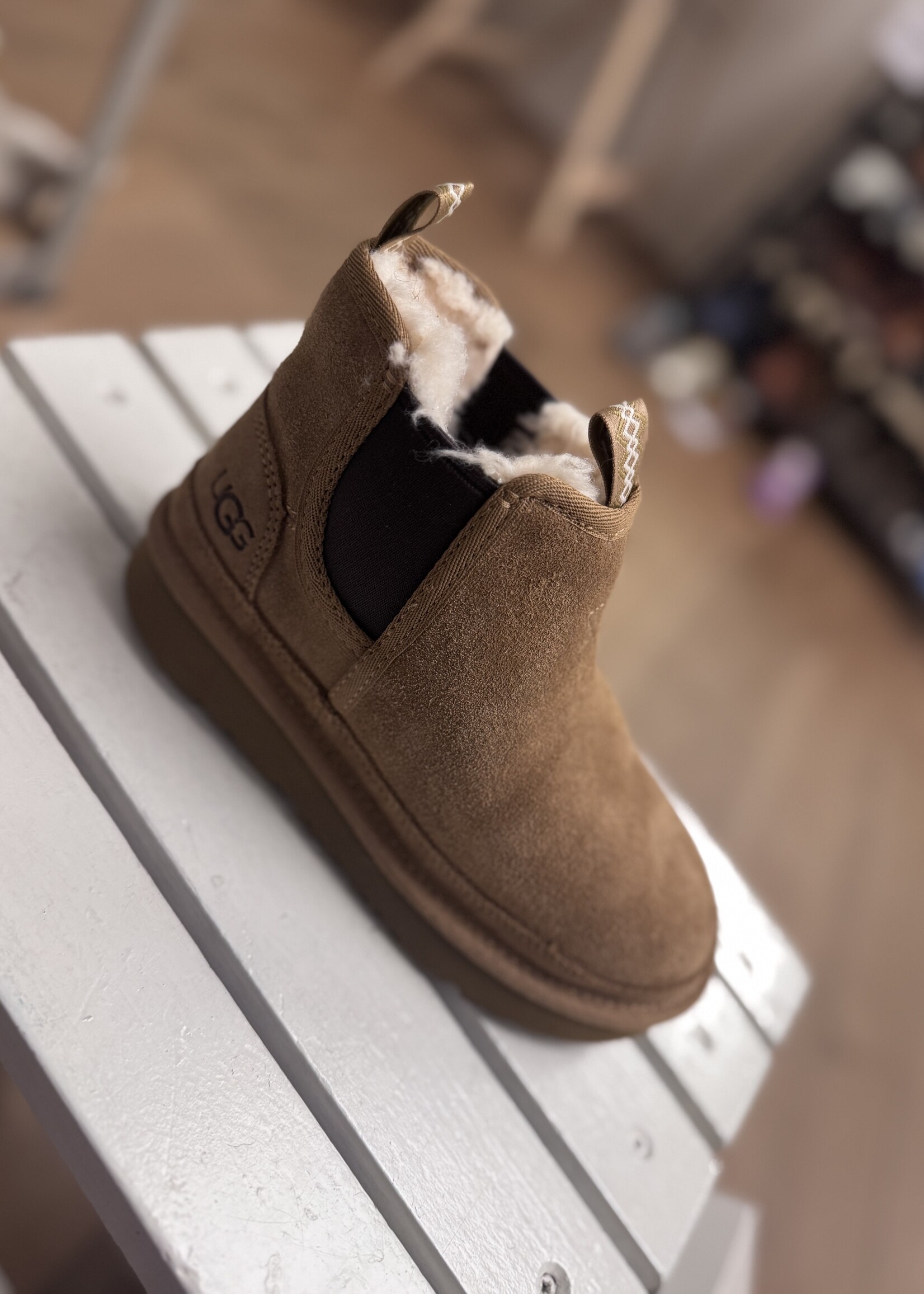 UGG 1143706 neumel chelsea chestnut