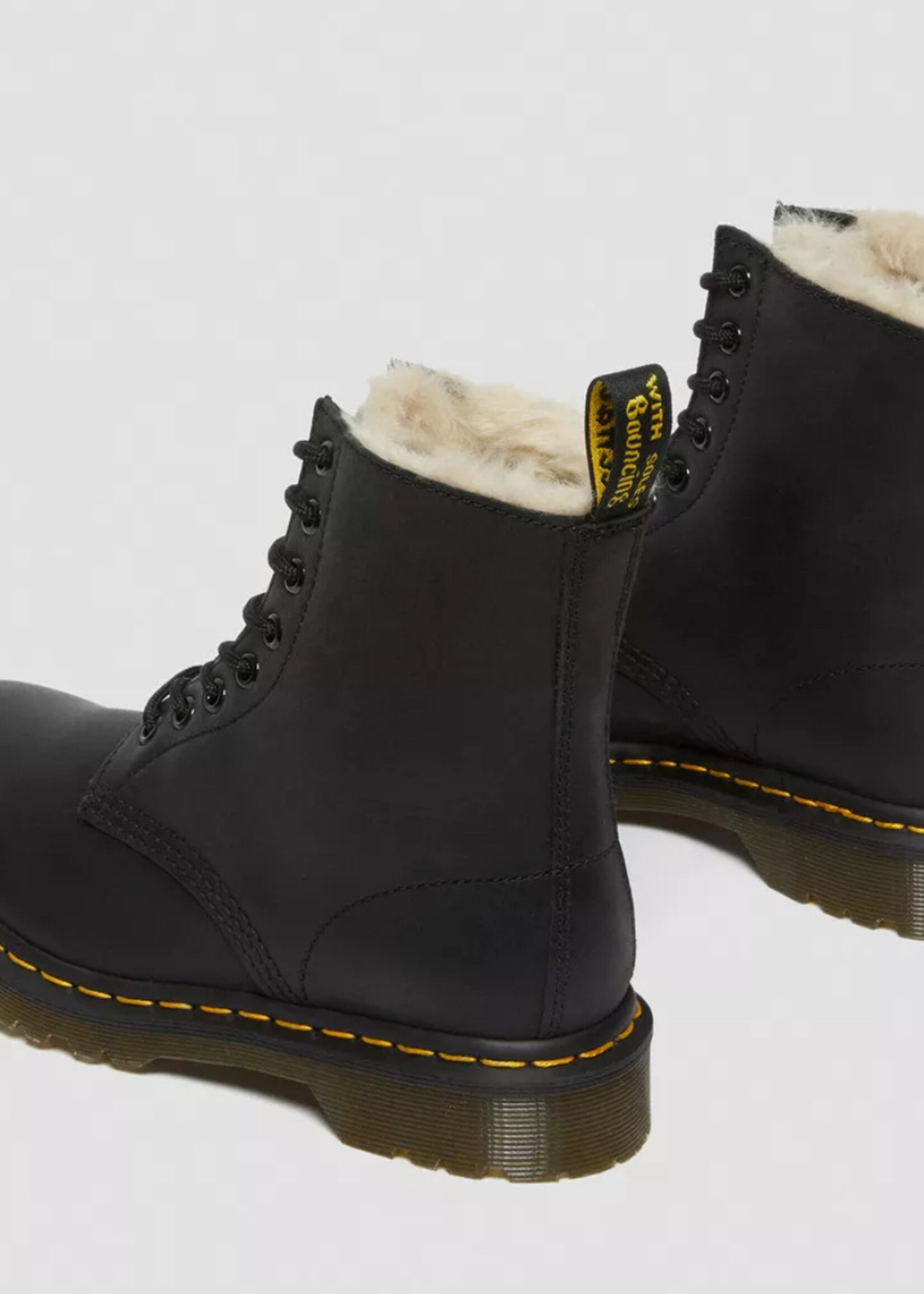 Dr Martens 1460 serena black wyoming fur