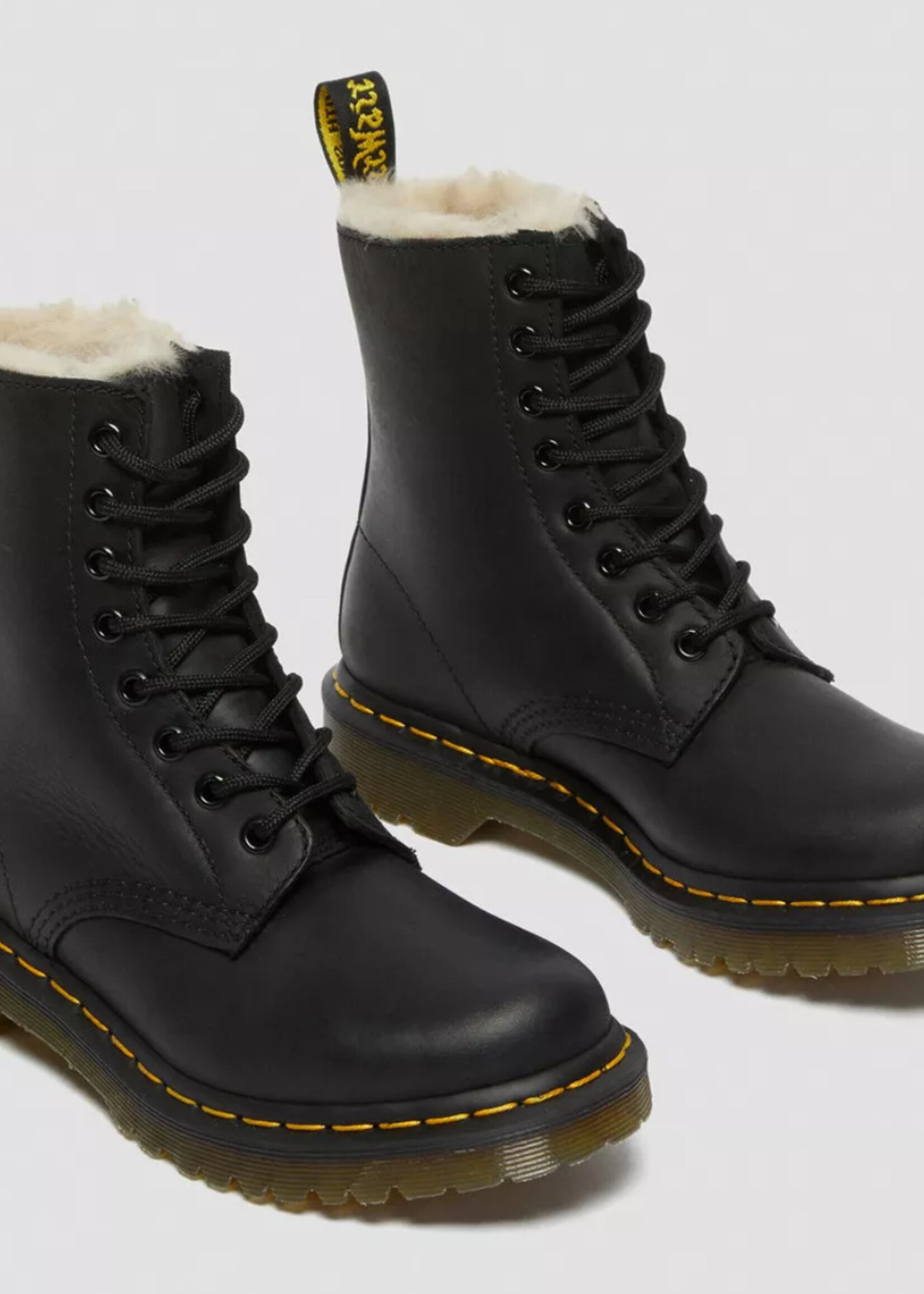 Dr Martens 1460 serena black wyoming fur
