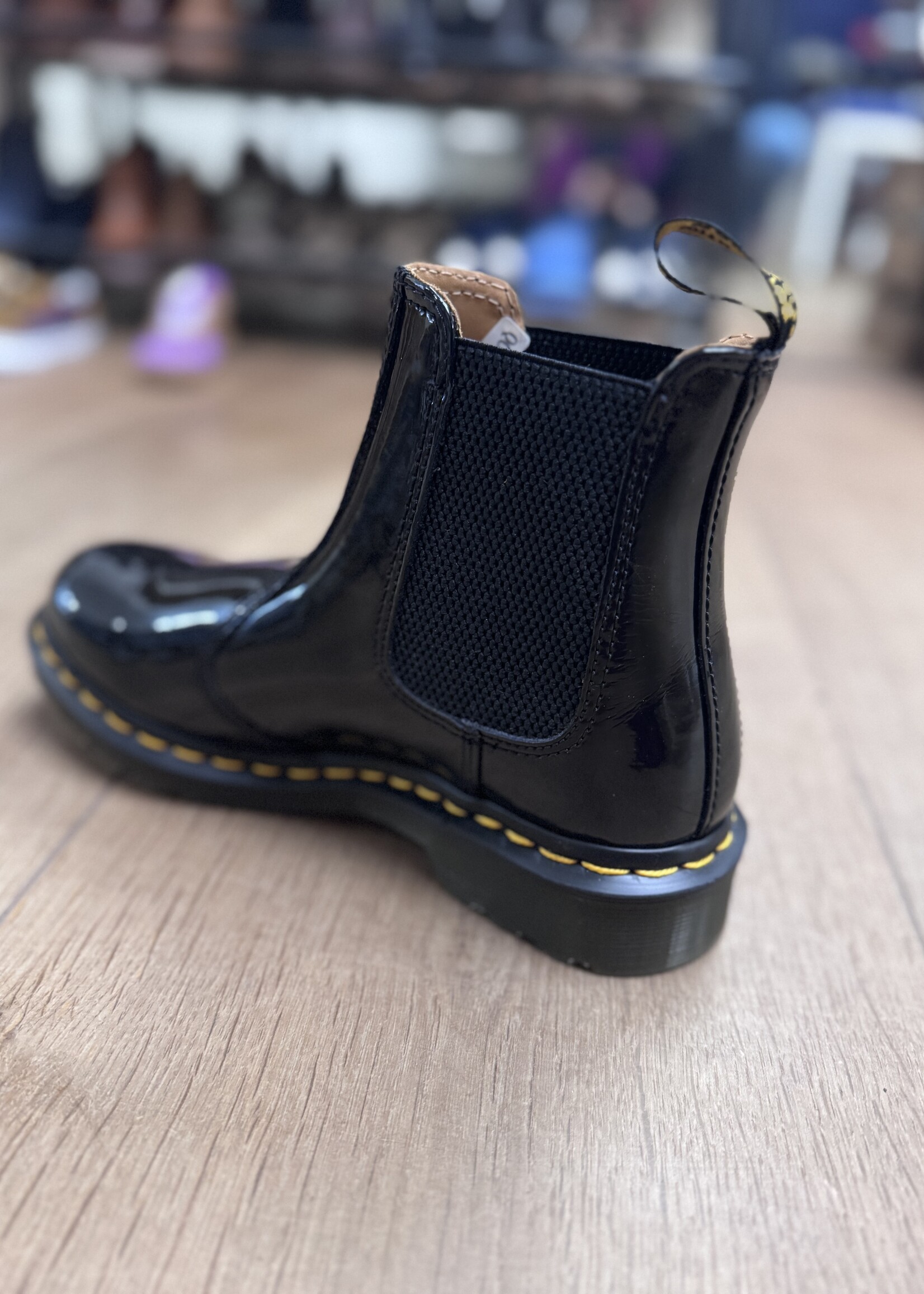 Dr Martens 2976 black patent lamper chelsea boot