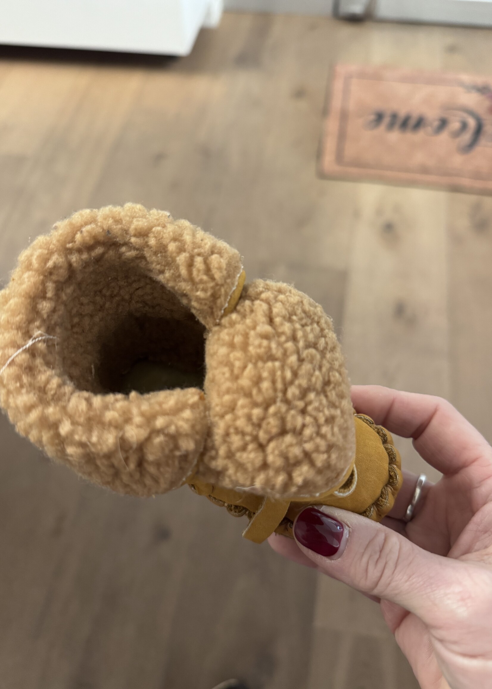 Donsje Jaya lining caramel nubuck