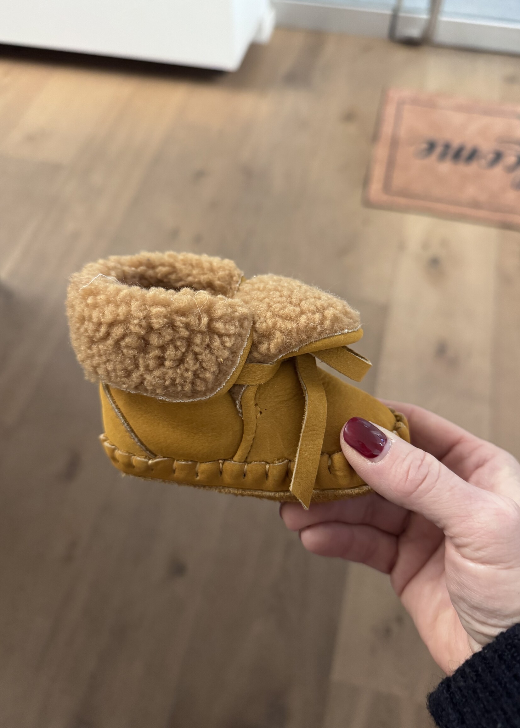 Donsje Jaya lining caramel nubuck