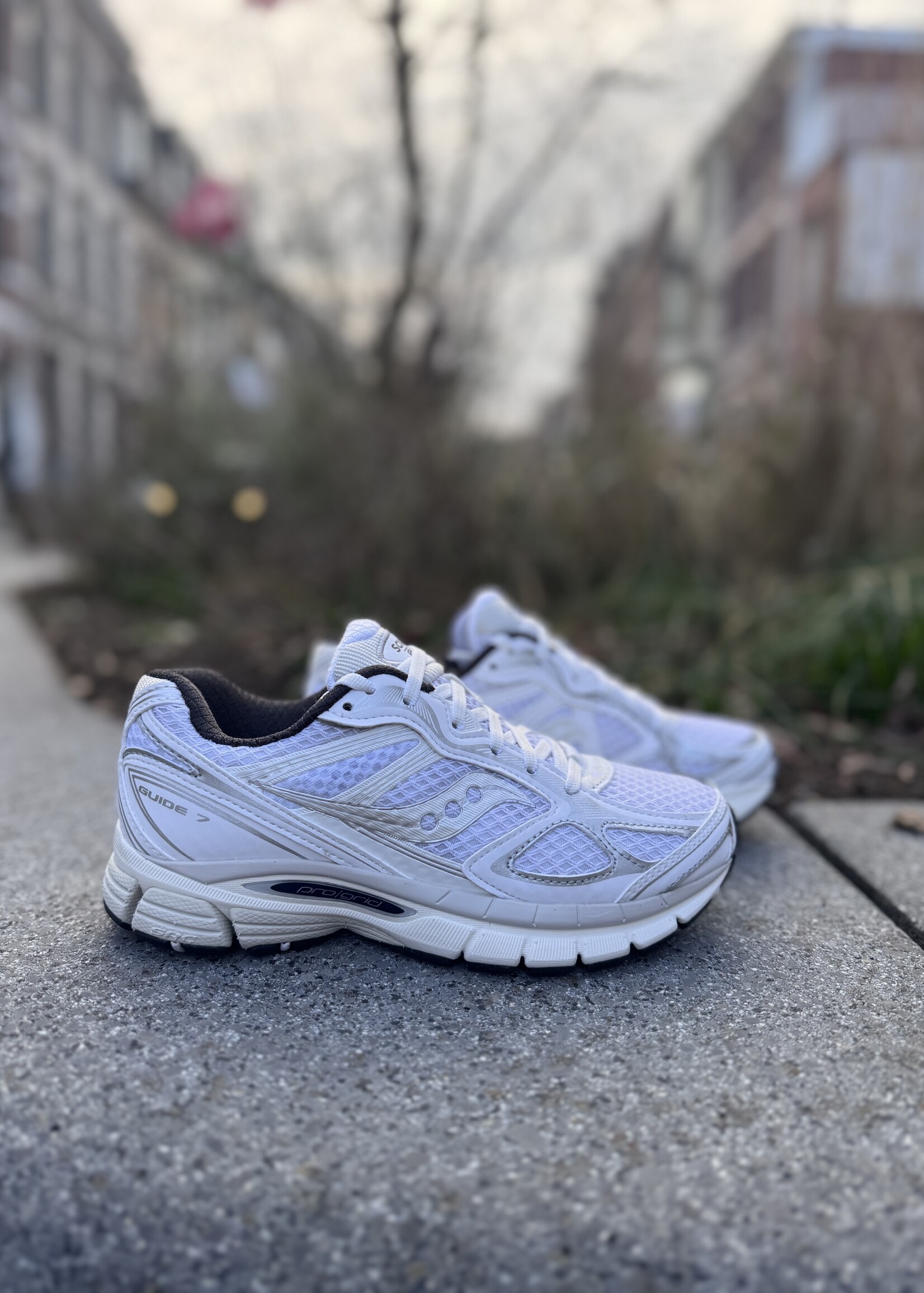 Saucony progrid guide 7 white/black