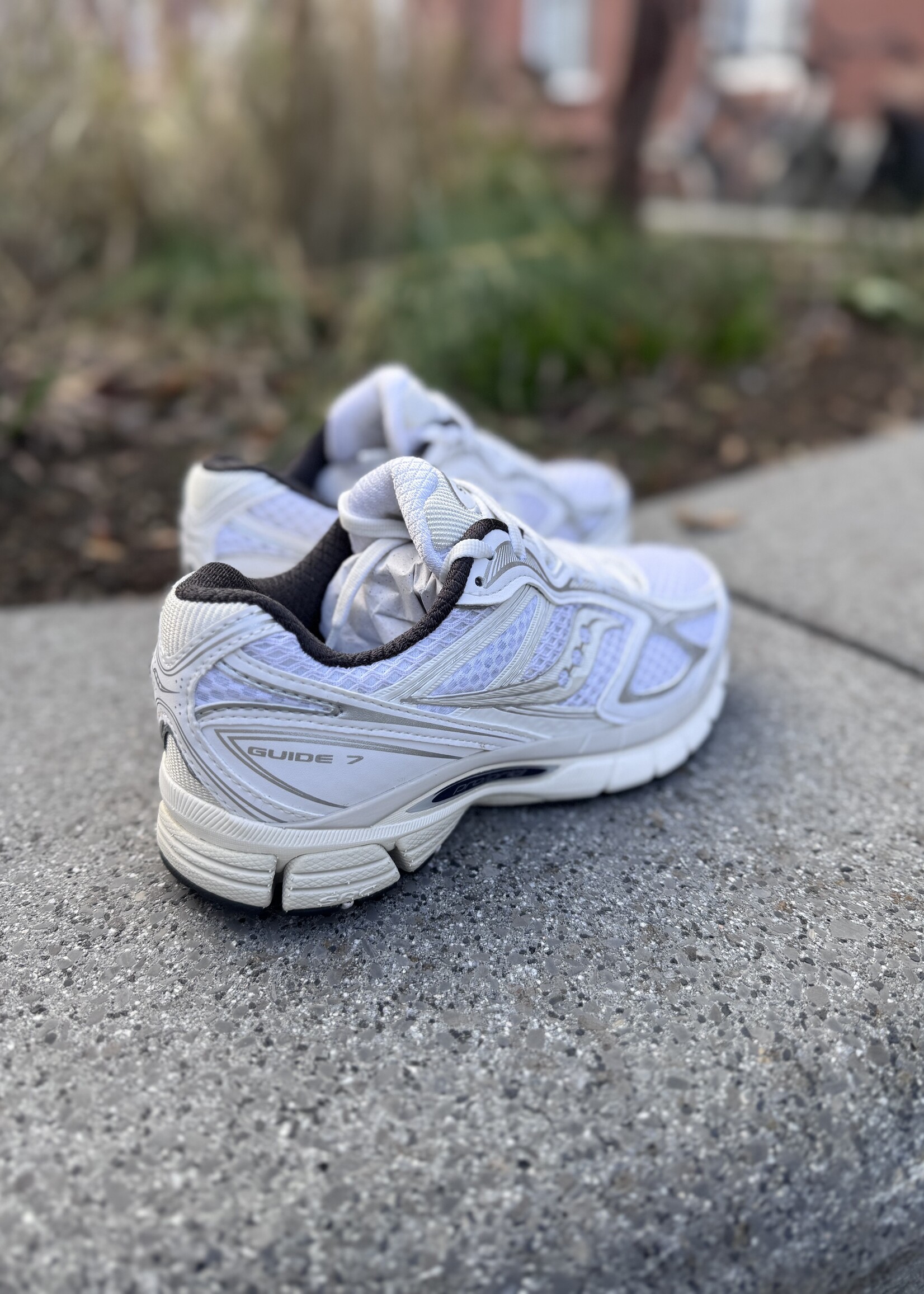 Saucony progrid guide 7 white/black