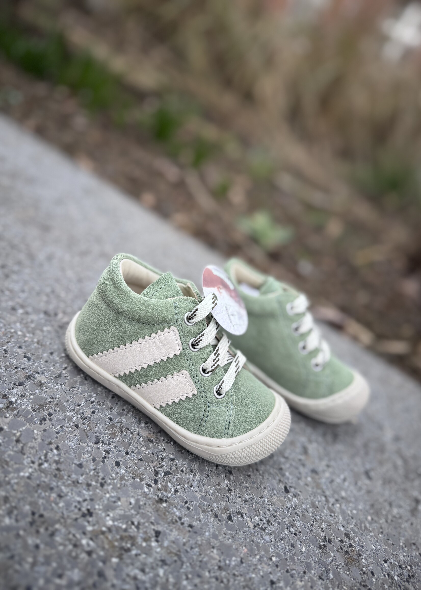 Naturino Macks suede leaf milk