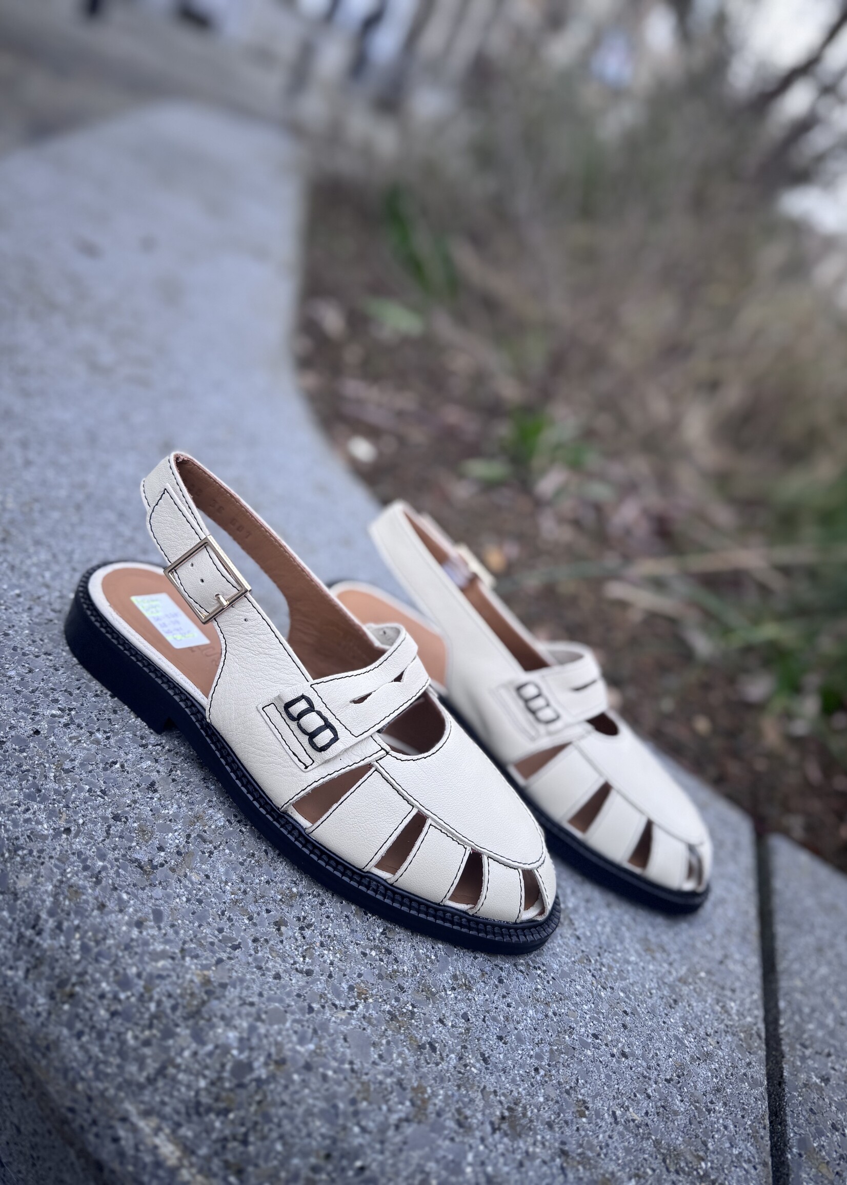 Angulus slingback loafer oatmilk normal fit