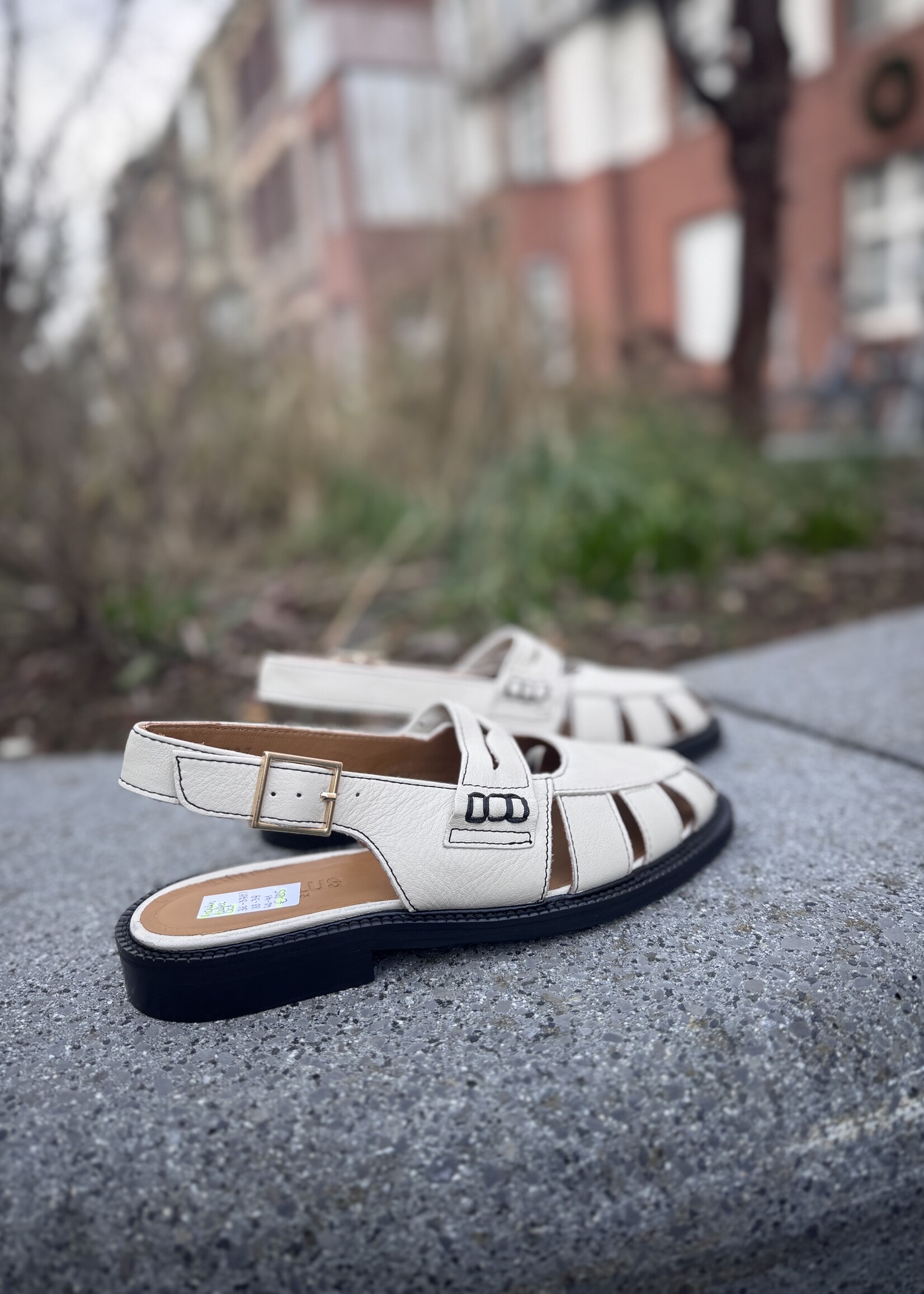 Angulus slingback loafer oatmilk normal fit