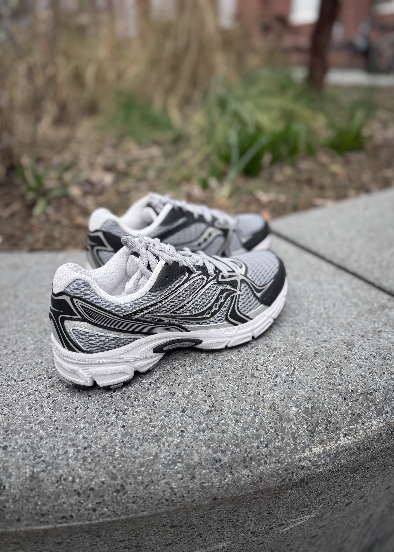 Saucony ride millennium grey black