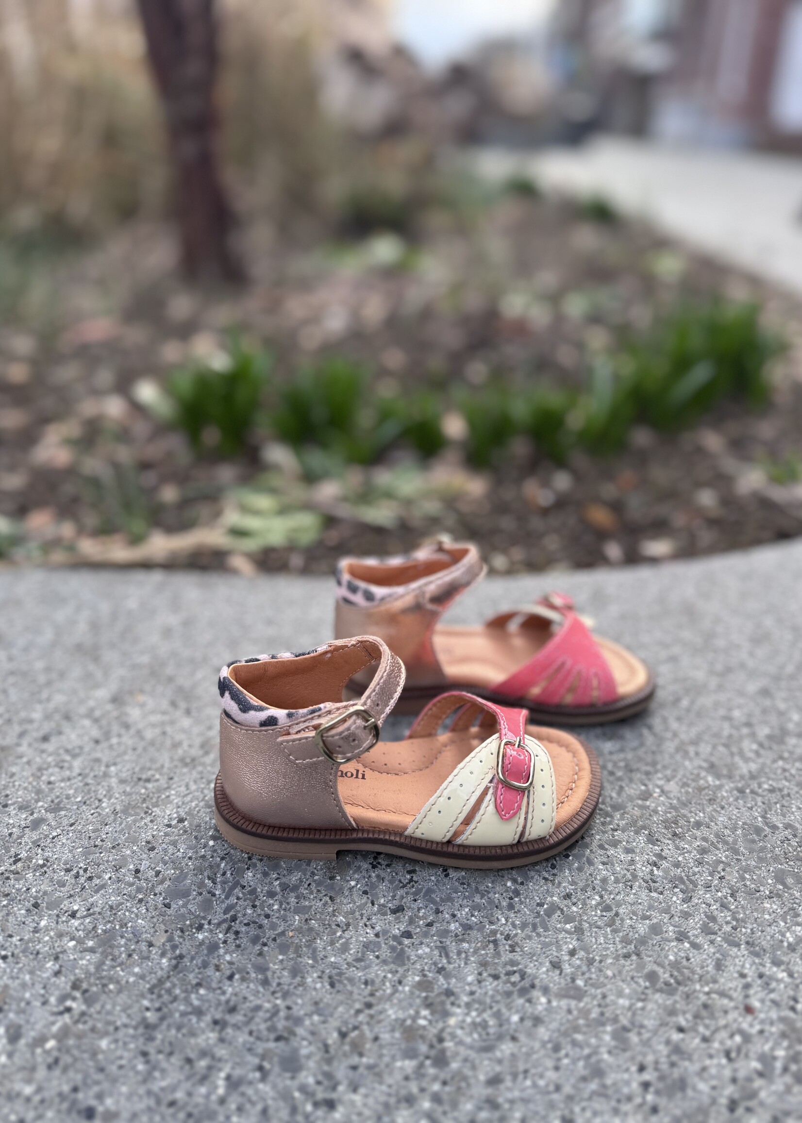 Romagnoli 8529R071 sandaal rose gold rose geel leo