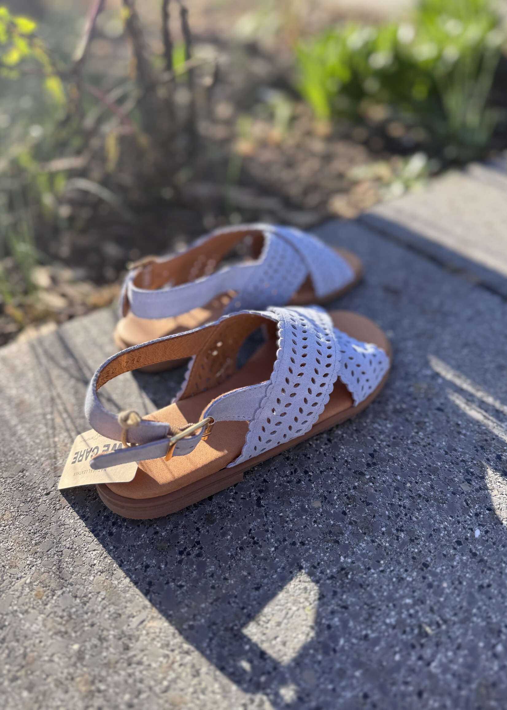 Angulus 4481-102 cross sandal perforations sky blue