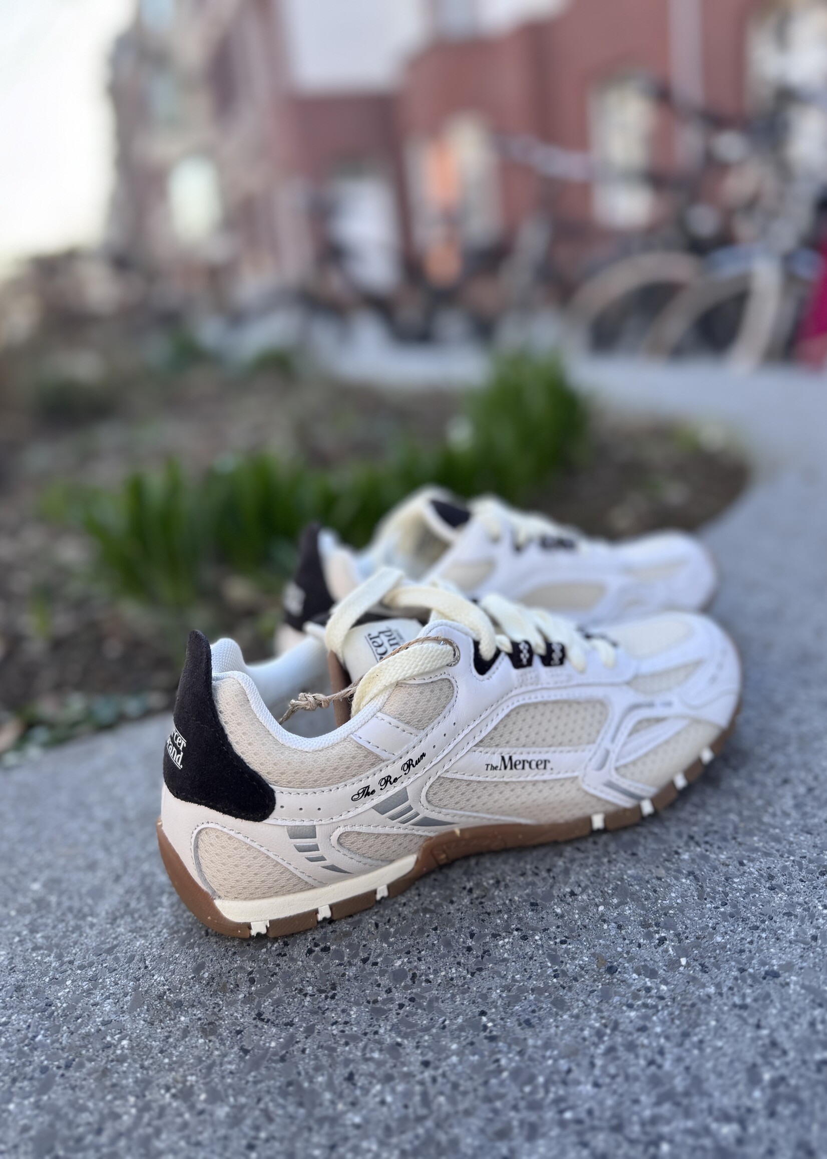 Mercer Re-Run drive off white