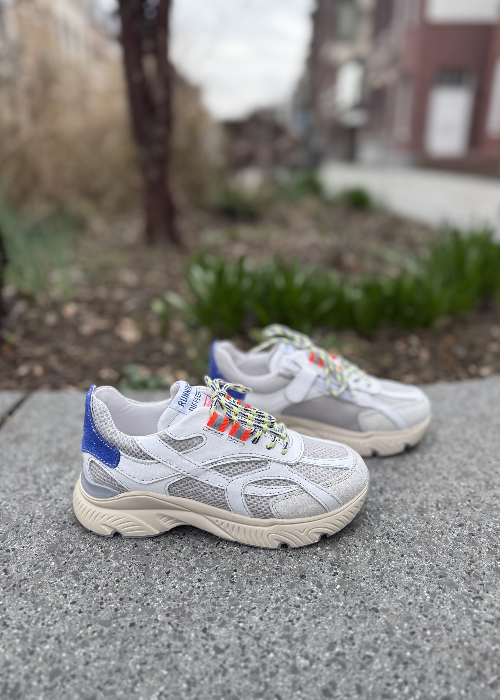 Romagnoli 8936R129 sneaker crema blauw