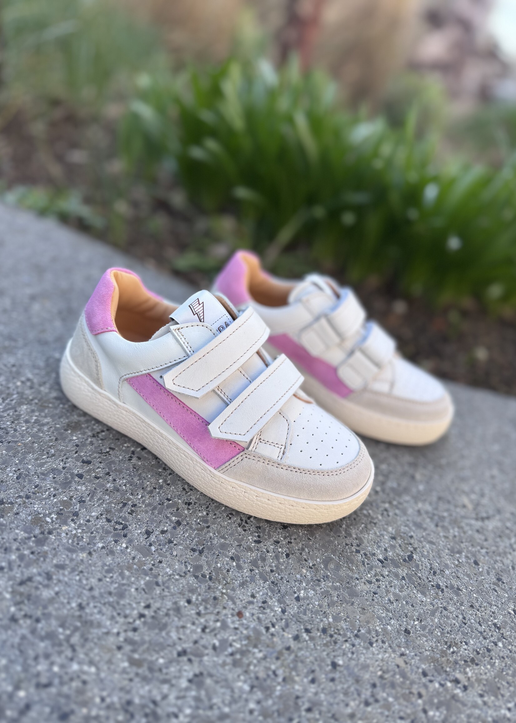 Ocra 975 sneaker off white roze velcro