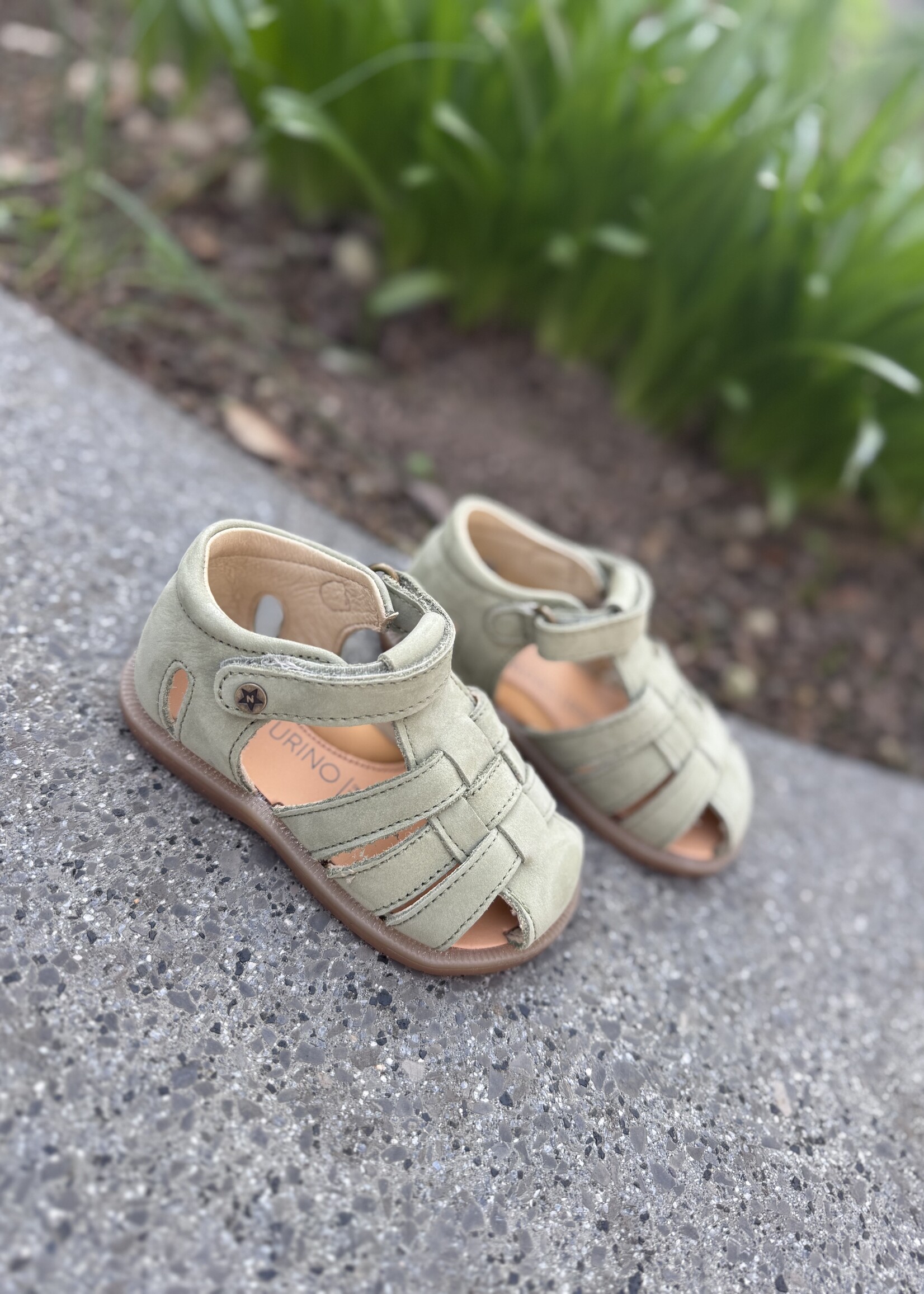 Naturino Zaffiro nabuk leaf