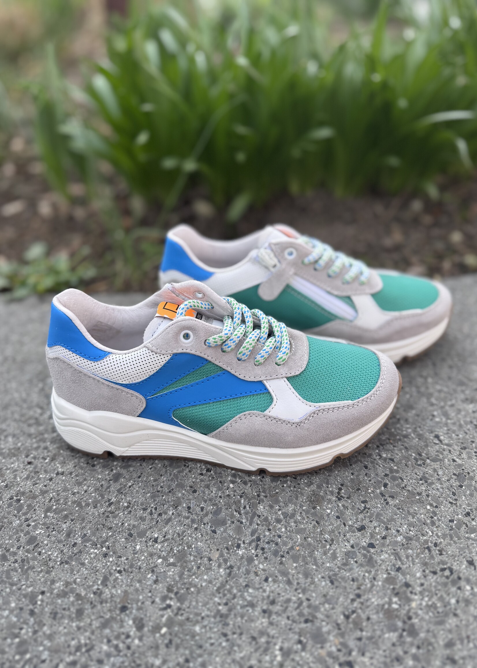 6533 running groen blauw grijs