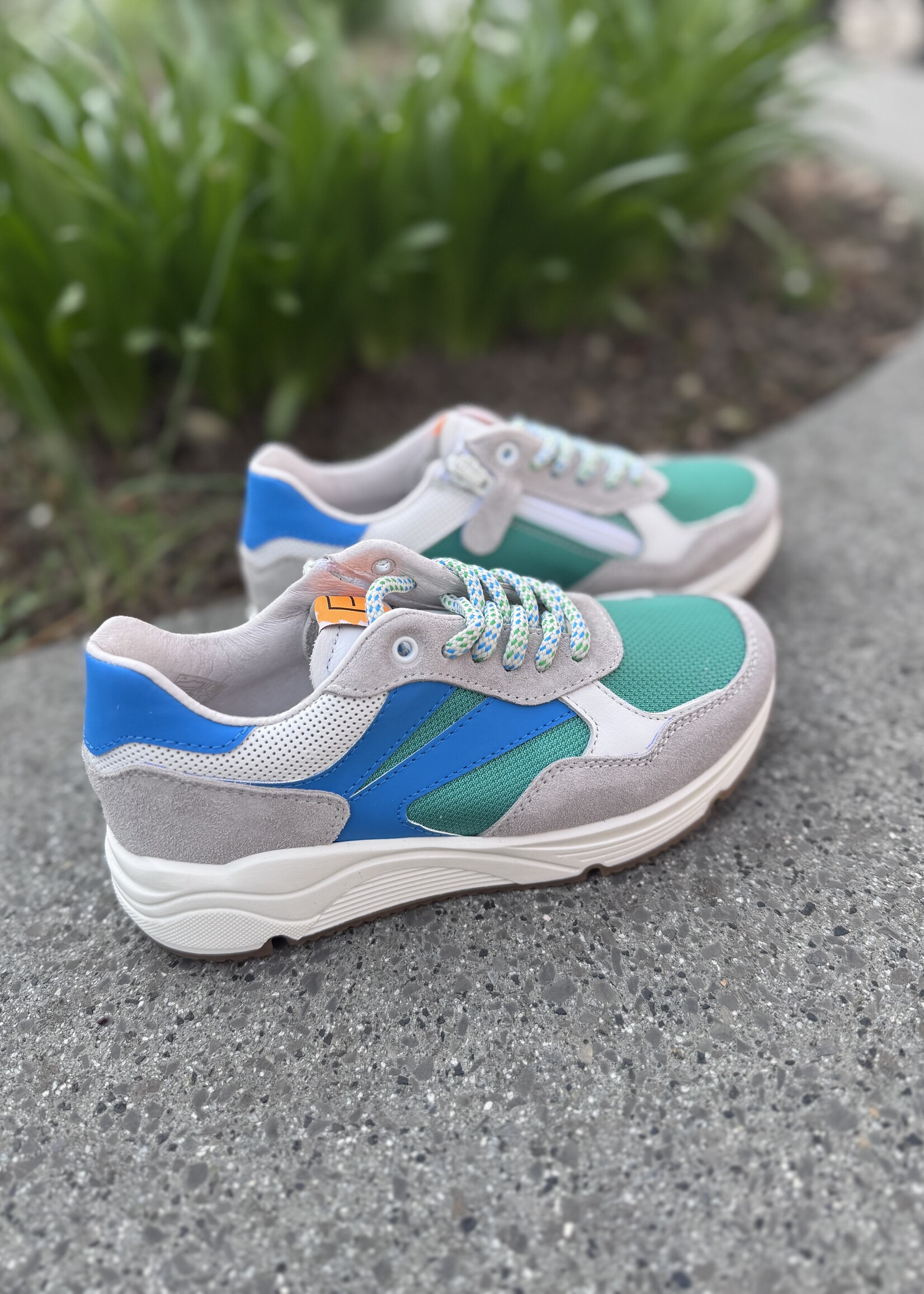 6533 running groen blauw grijs