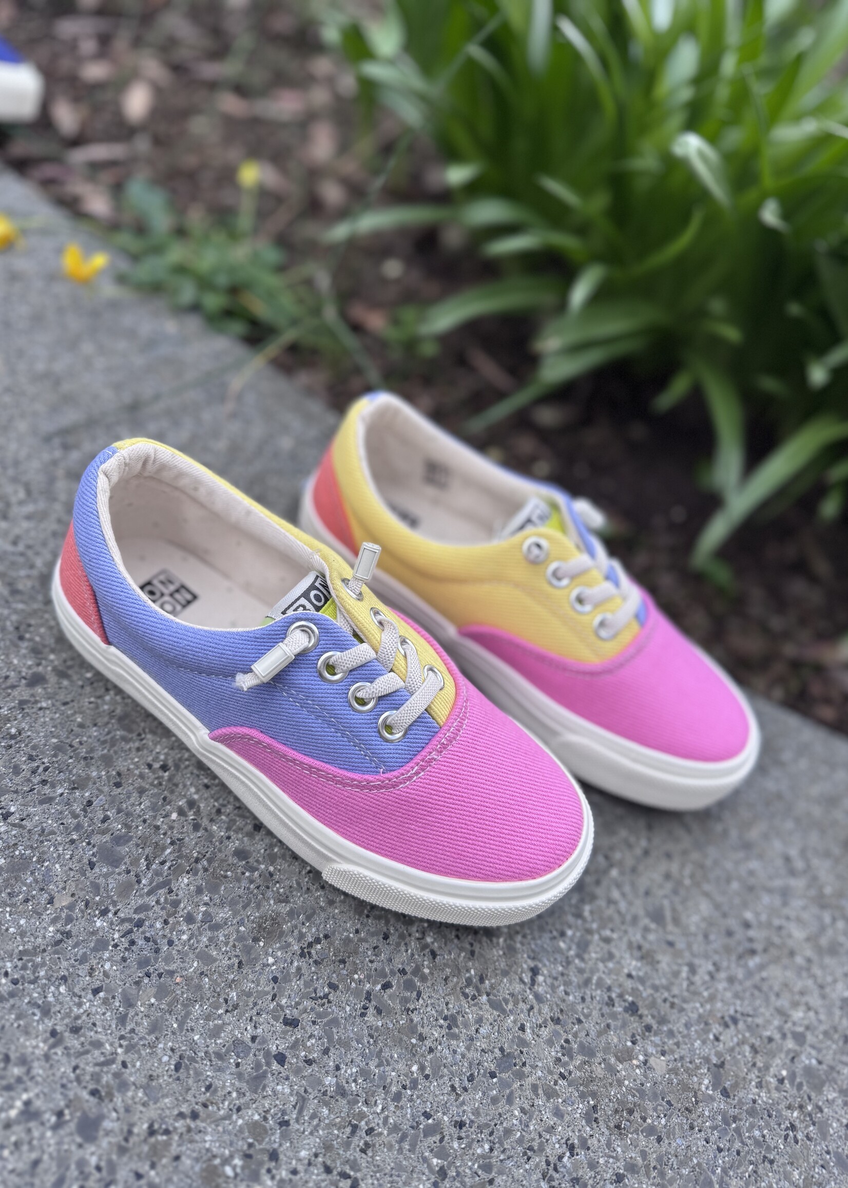 Bonton skate lace canvas multi candy pink