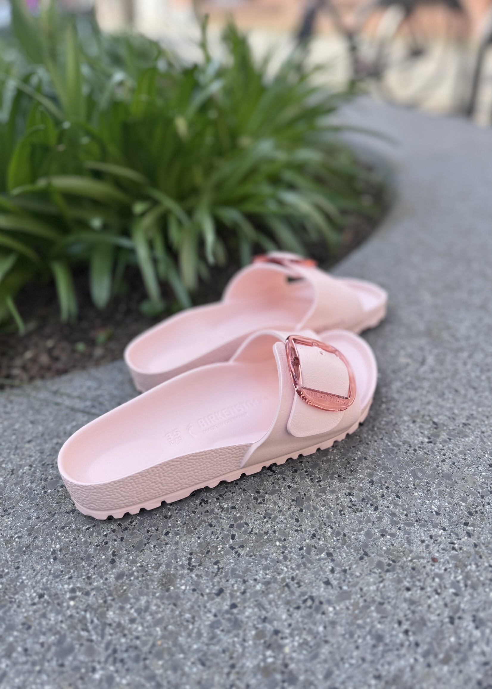 Birkenstock Madrid big buckle EVA light rose