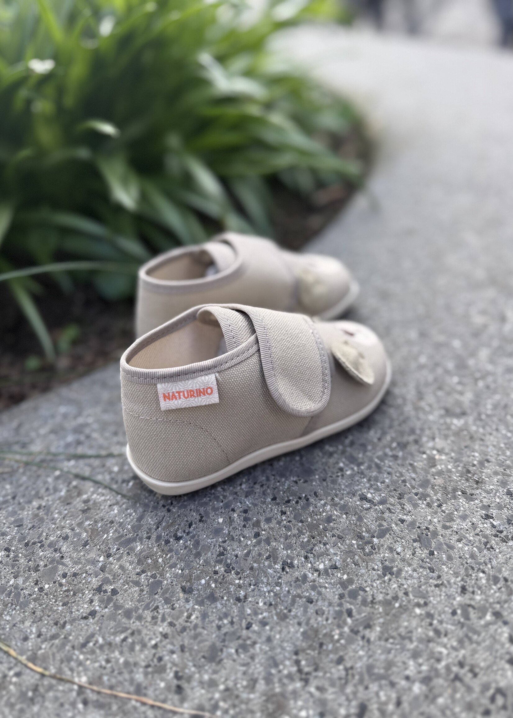 Naturino Bidaim pantoffel canvas stone