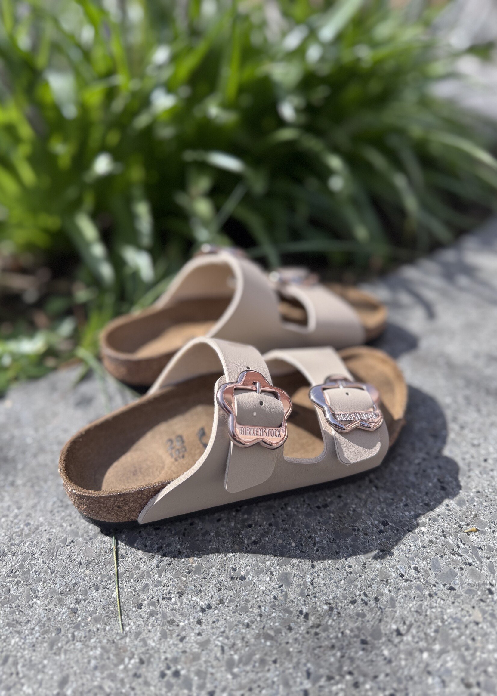 Birkenstock Arizona flower buckle BF sandcastle