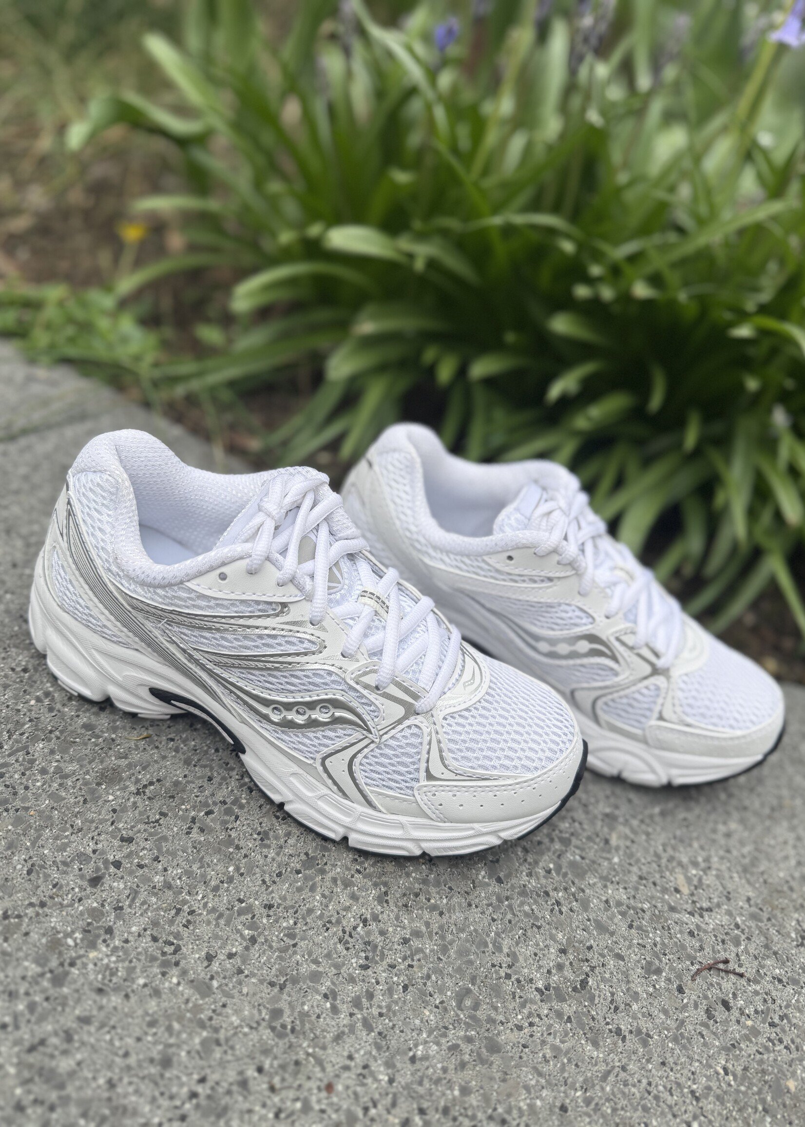 Saucony ride millennium white/silver