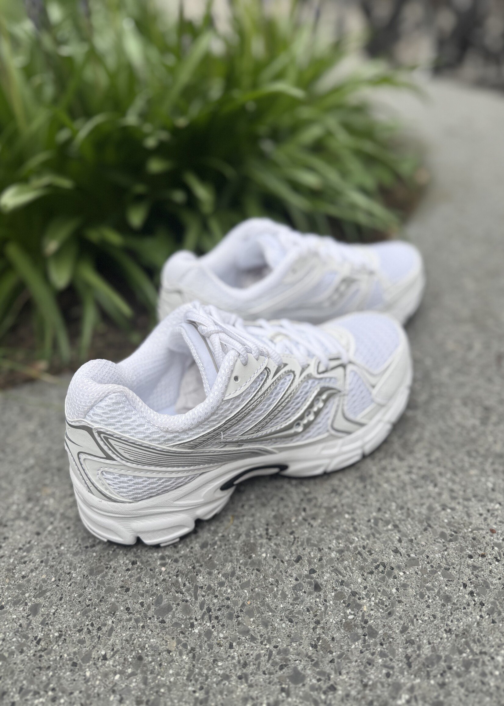 Saucony ride millennium white/silver