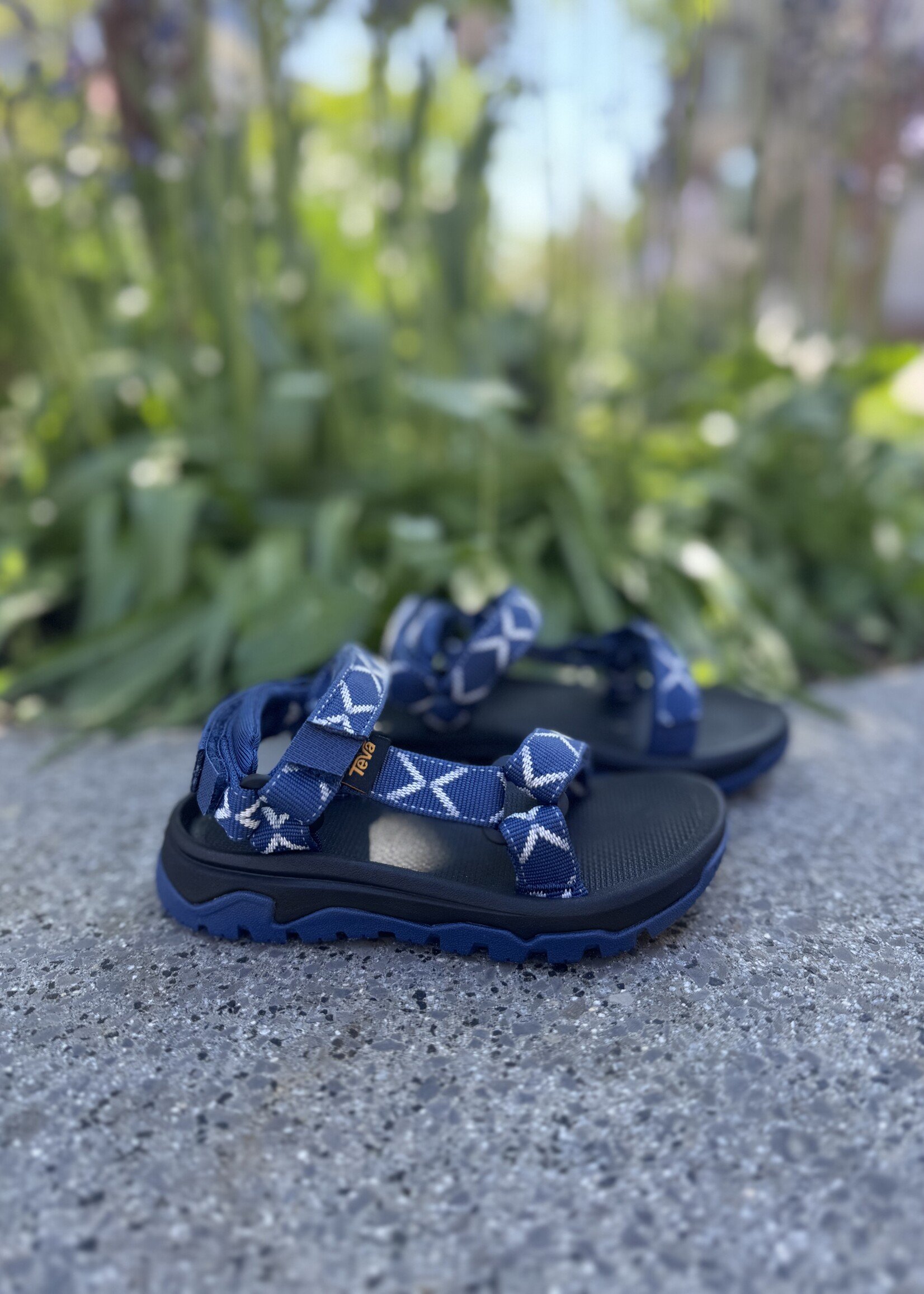 TEVA hurricane XLT diamond navy