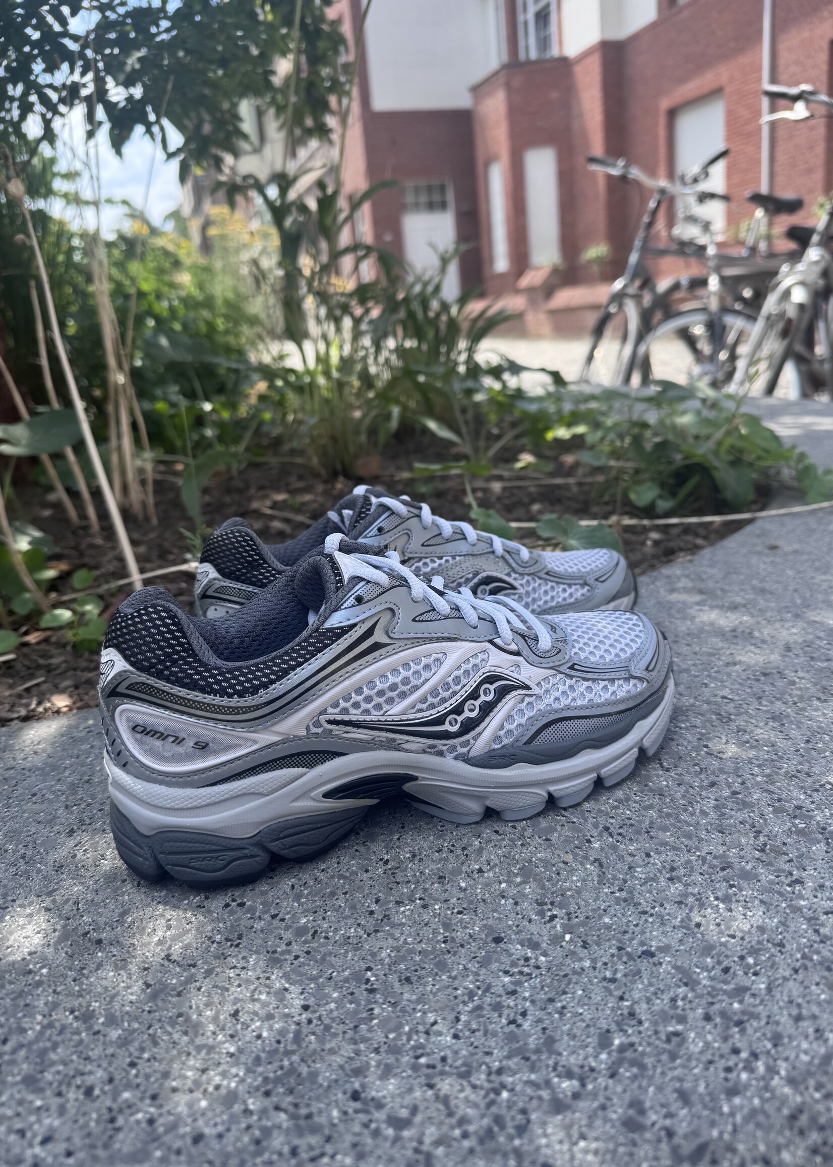 Saucony  Progrid Omni 9 microchip