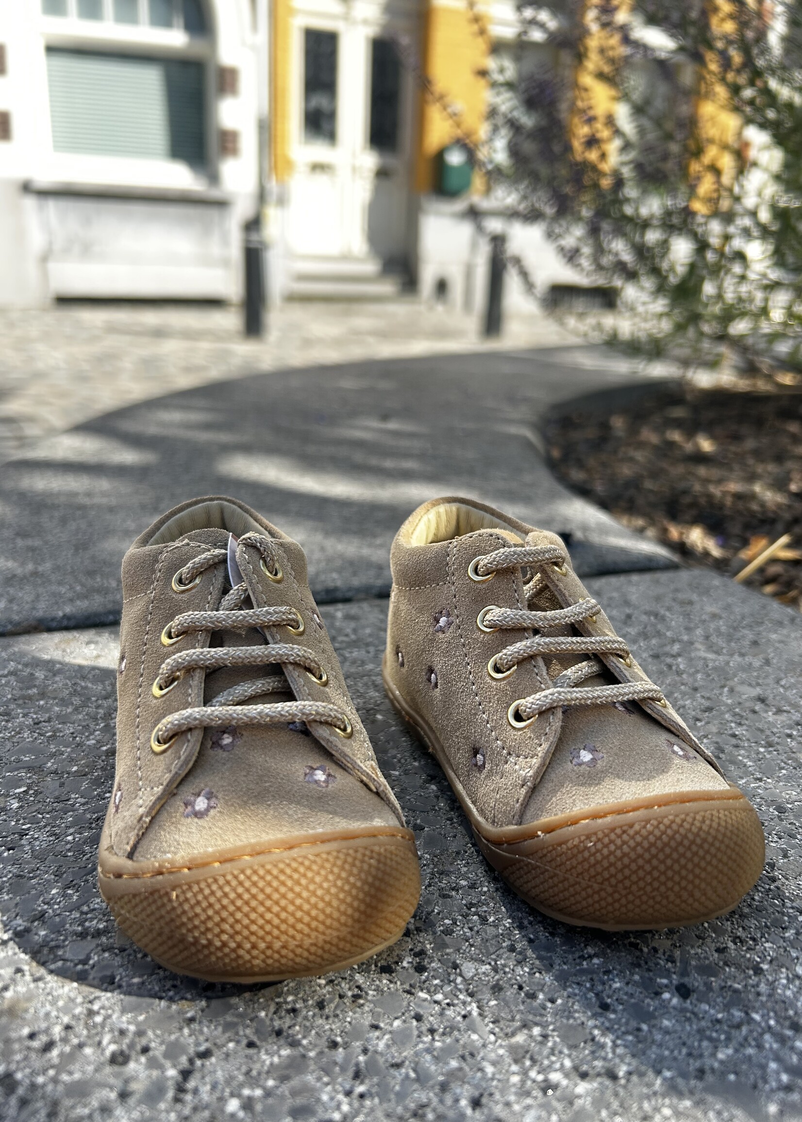 Naturino cocoon embr dai suede sand phard