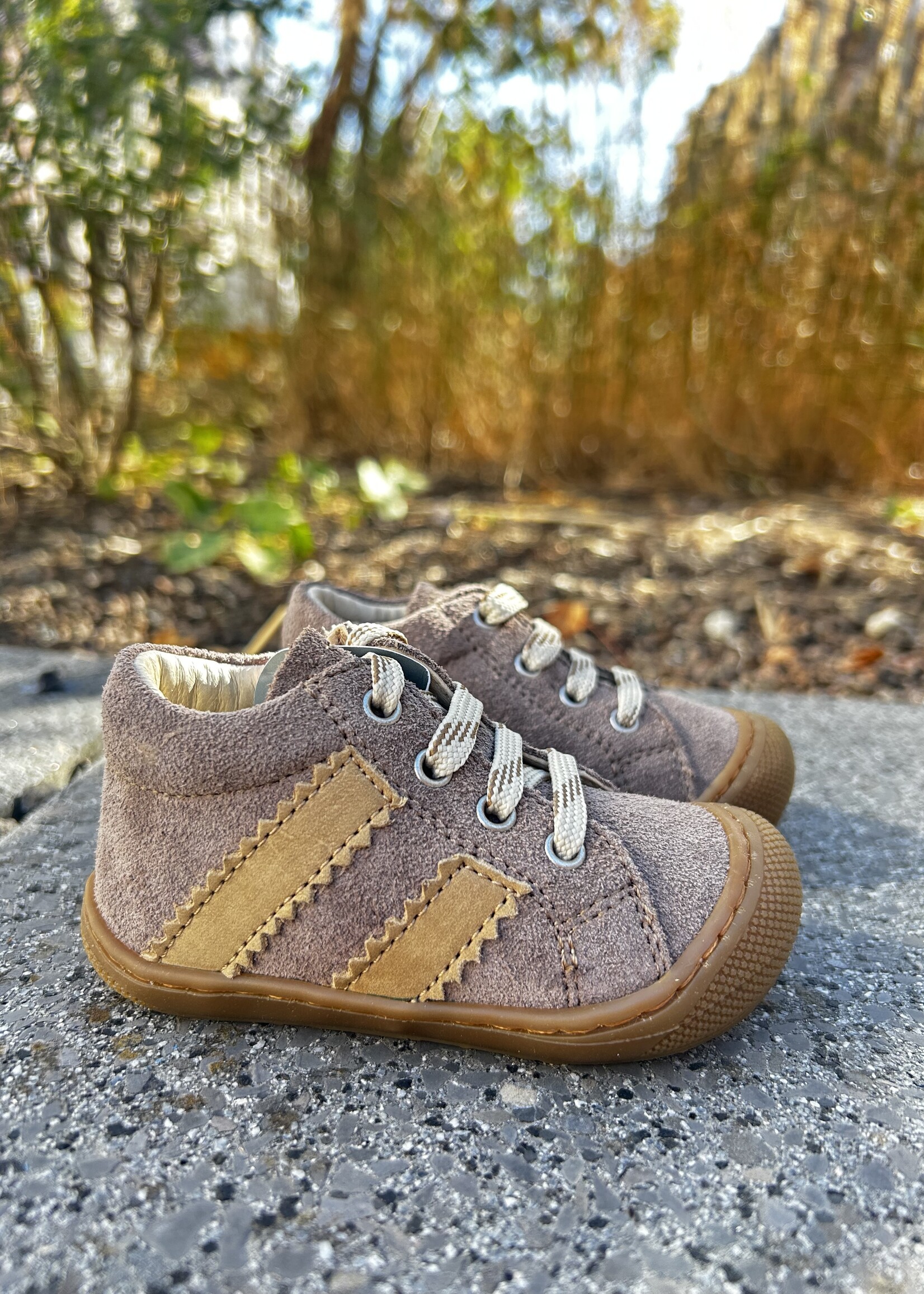 Naturino macks suede mud sand