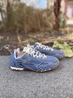 Mercer Re-run drive suede blue