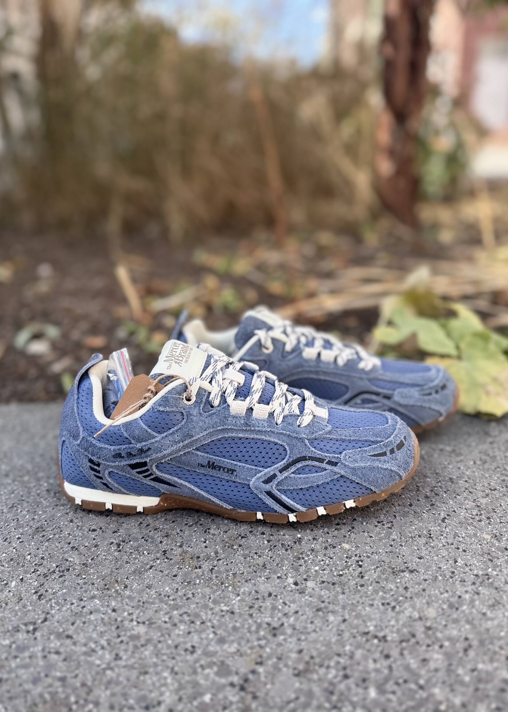 Mercer Re-run drive suede blue