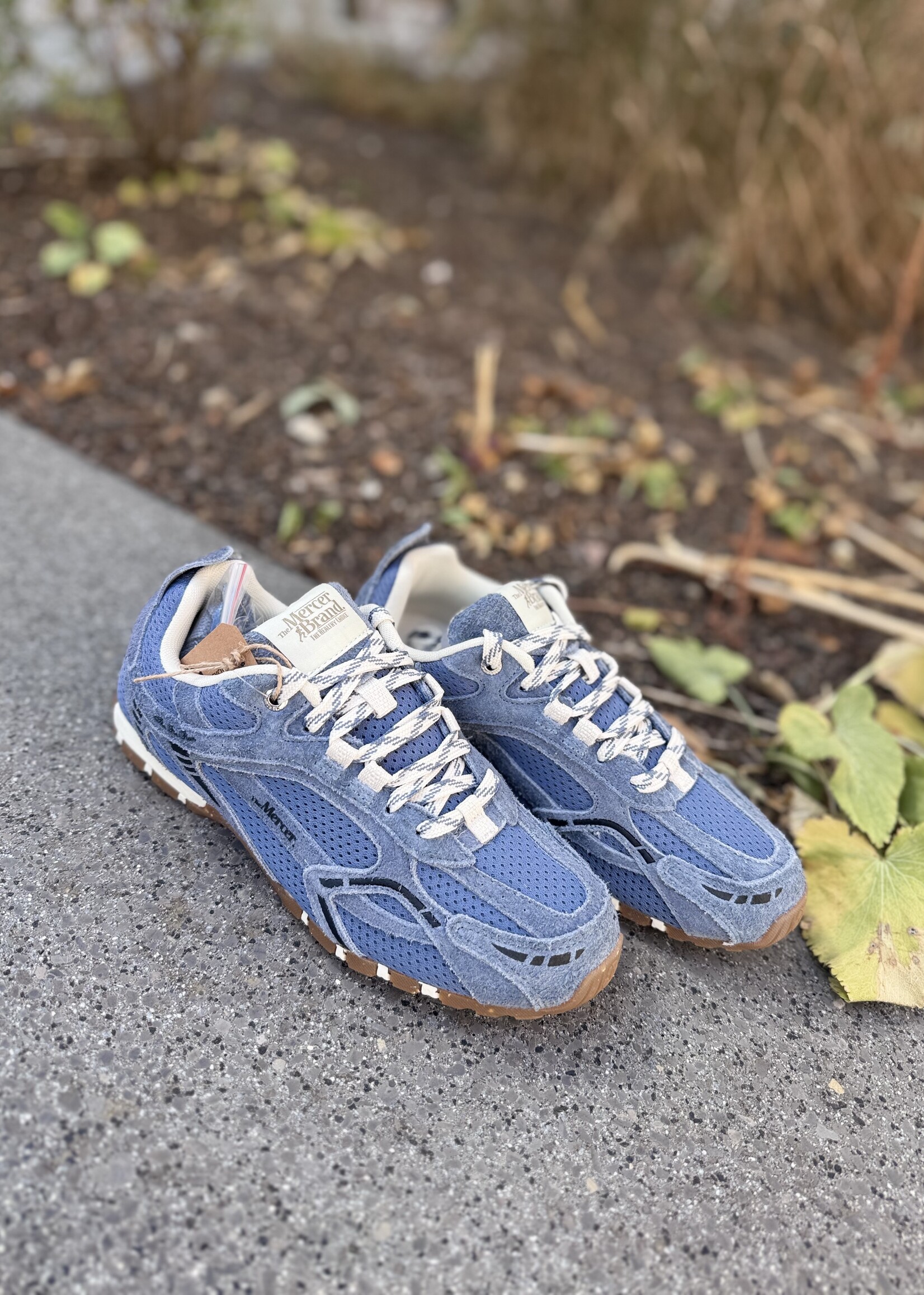 Mercer Re-run drive suede blue
