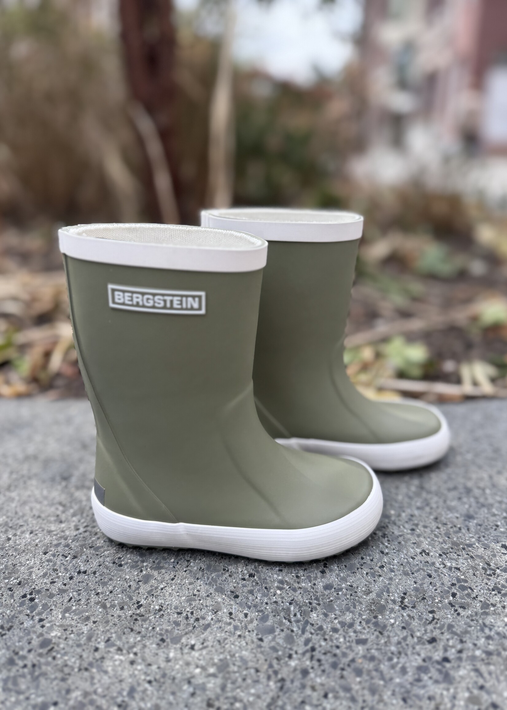 Bergstein Earth green