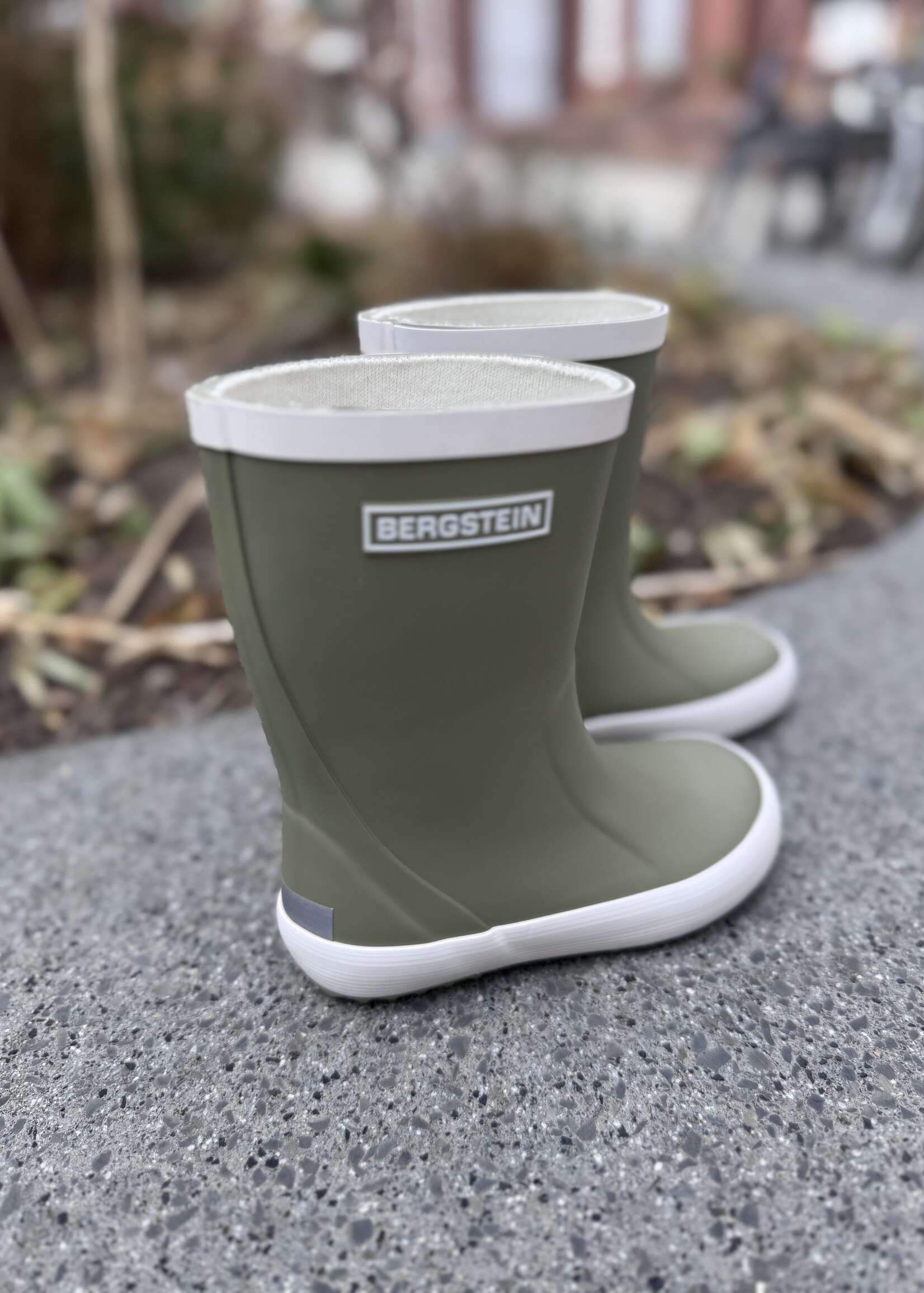 Bergstein Earth green