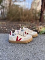 VEJA small V-90 pure pepper almond