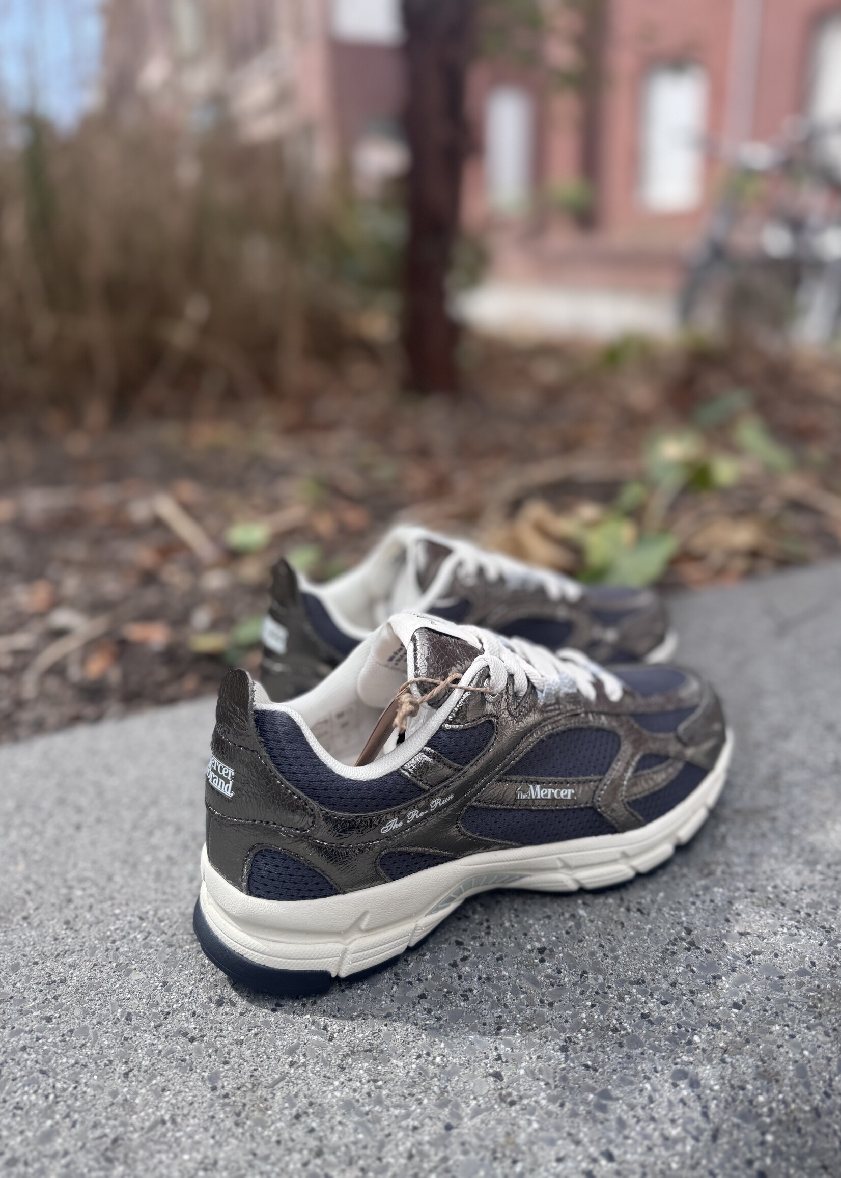 Mercer Re-Run cracked army green