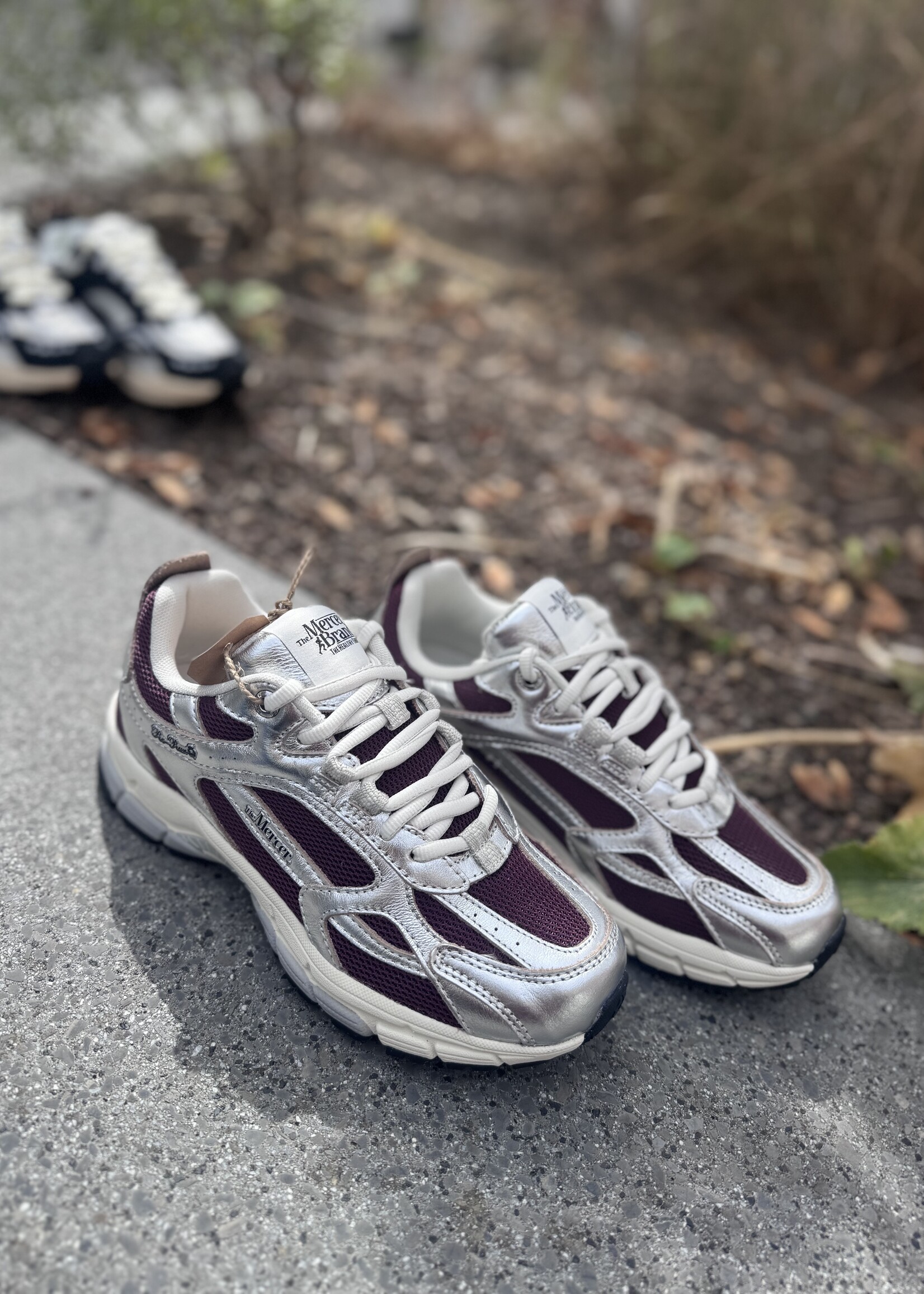 Mercer Re-Run pine dark red