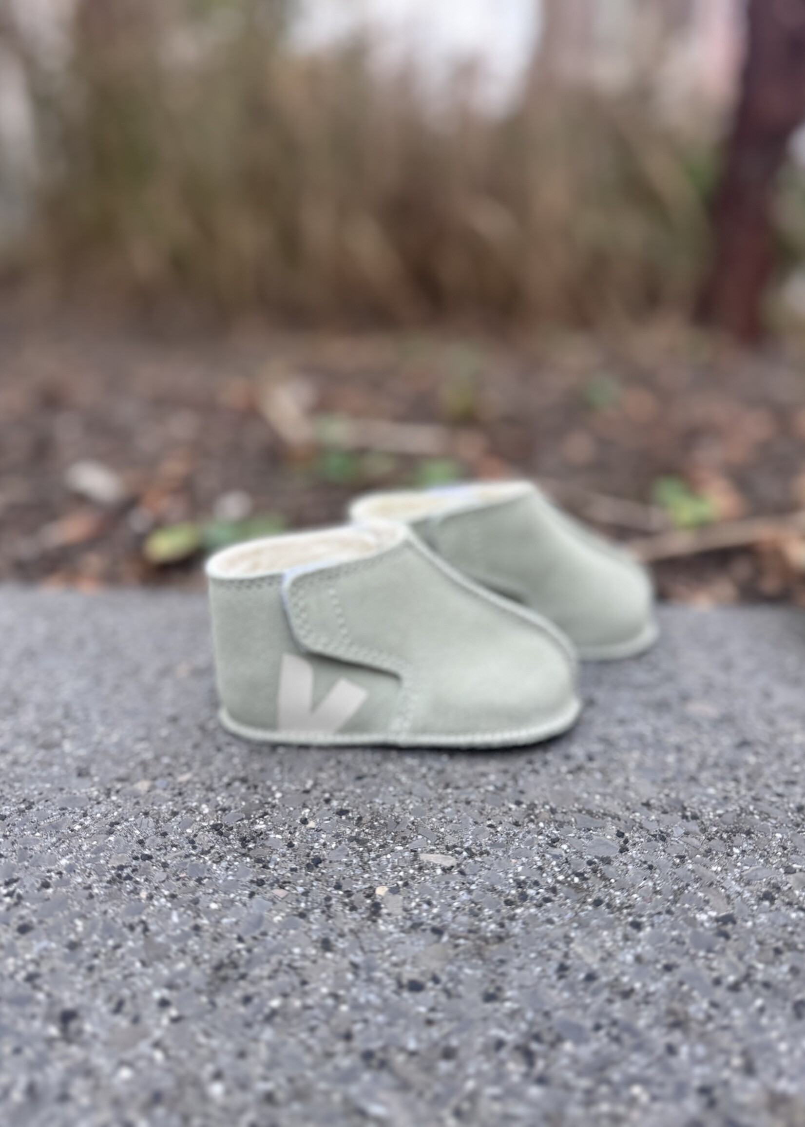 VEJA orso suede clay pierre