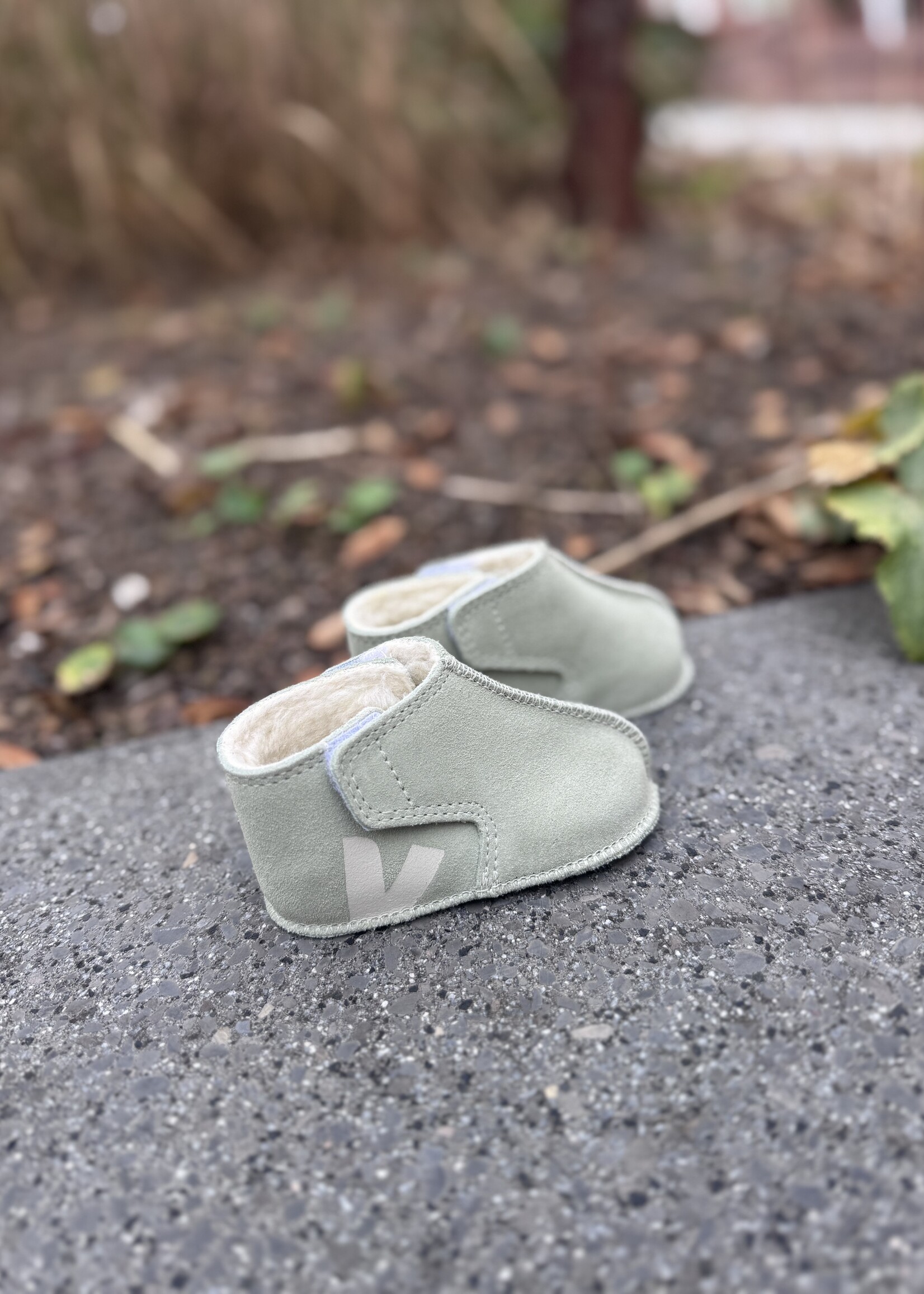 VEJA orso suede clay pierre