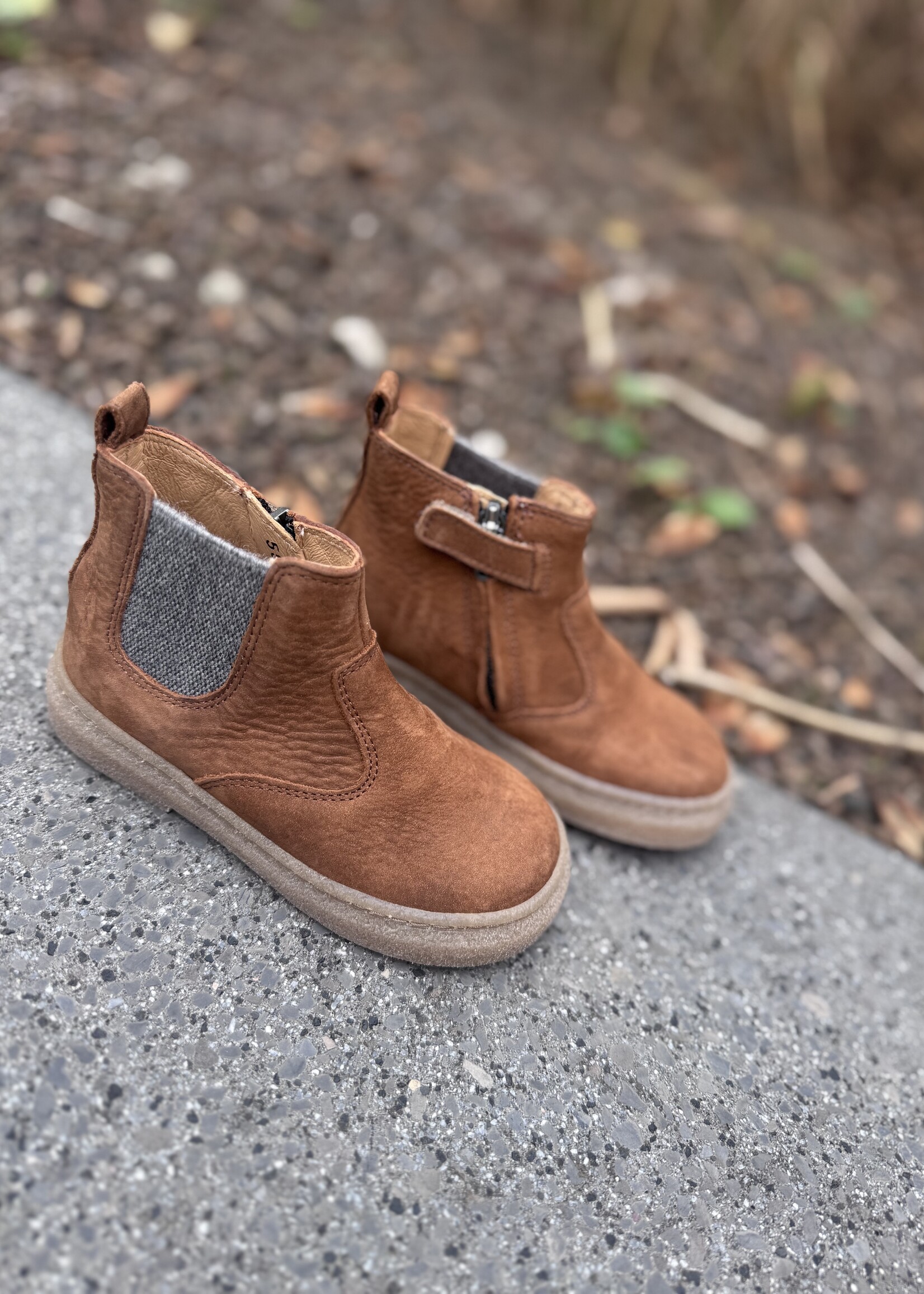 Pom d'api trix jod zip nubuck graine cognac